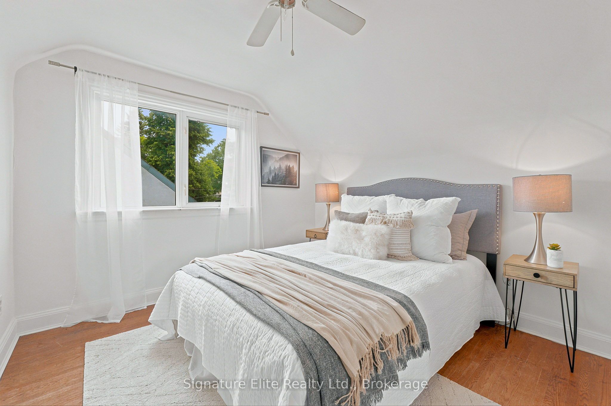 76 Harewood Avenue Property Photo 17