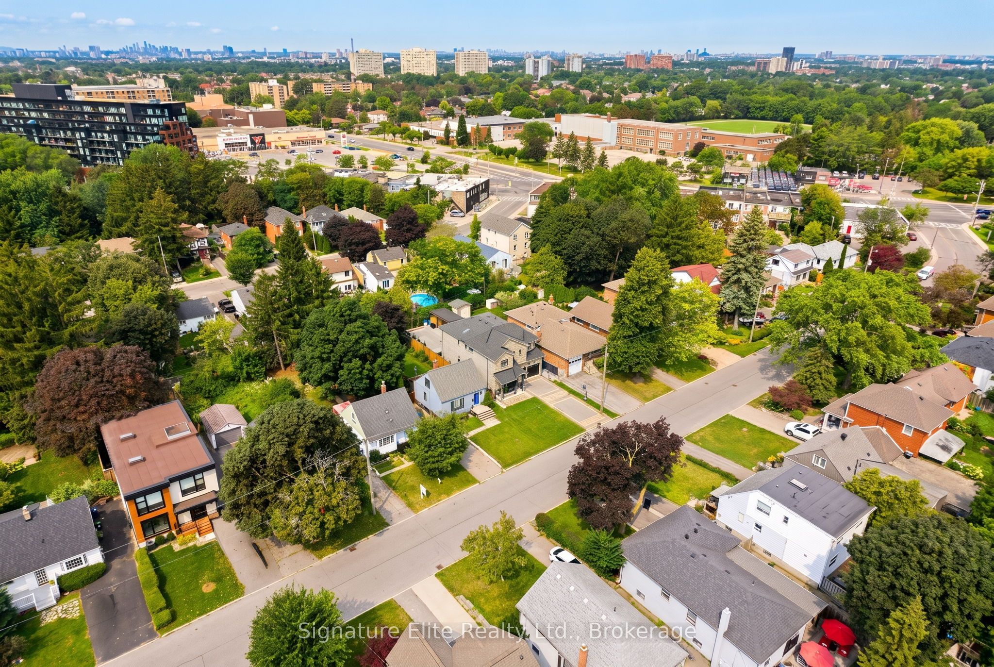76 Harewood Avenue Property Photo 33