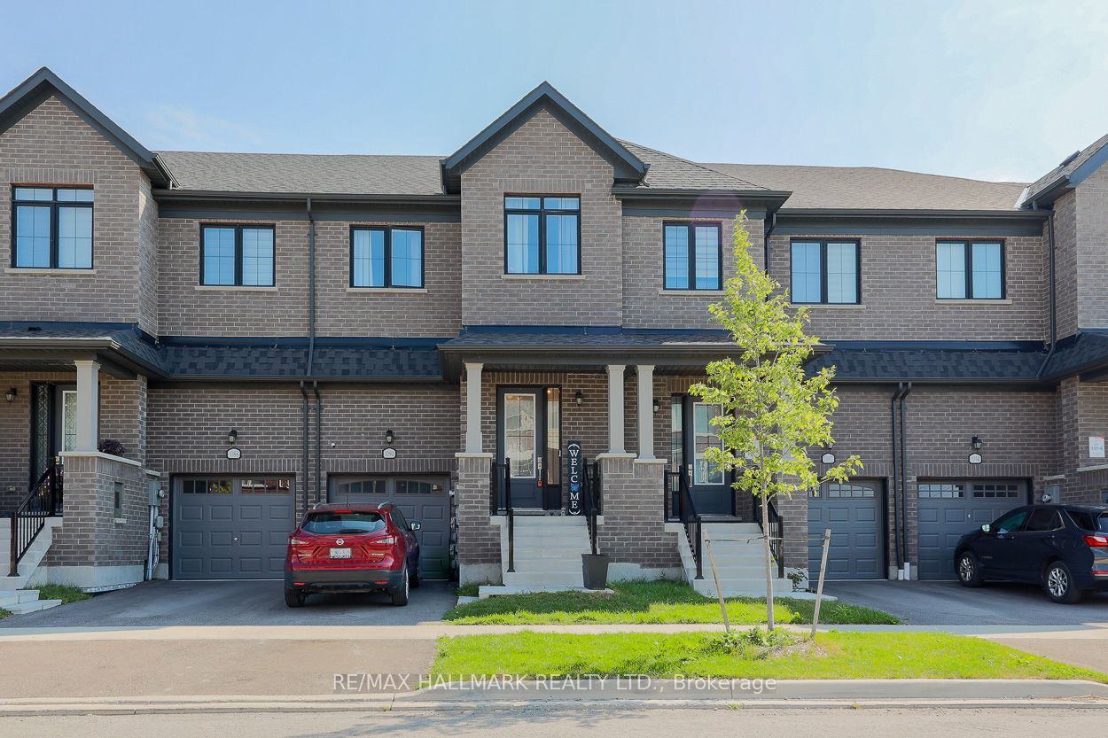 1090 Lockie Drive Property Photo 1