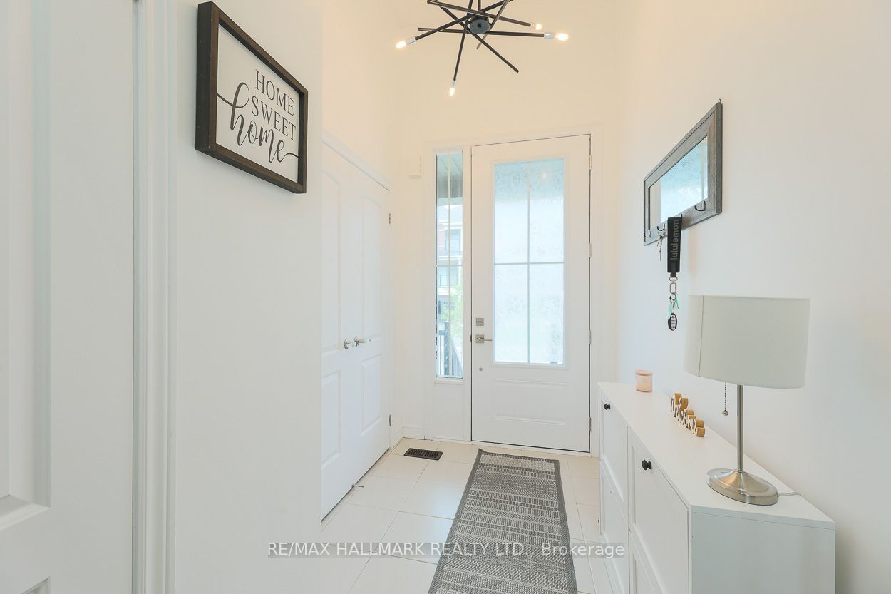 1090 Lockie Drive Property Photo 2