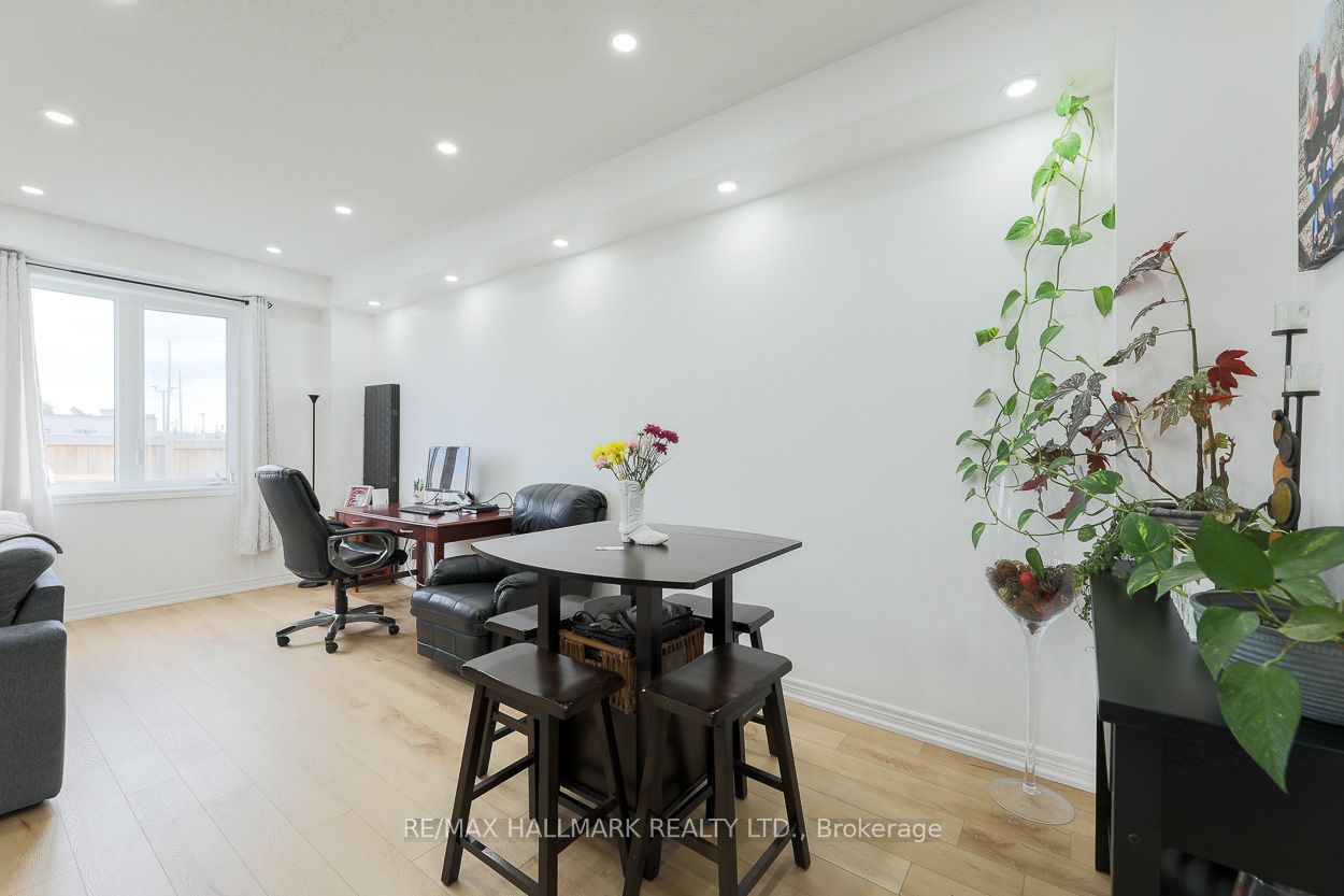 1090 Lockie Drive Property Photo 10