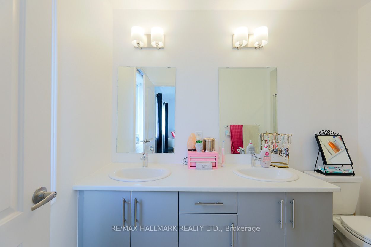 1090 Lockie Drive Property Photo 12