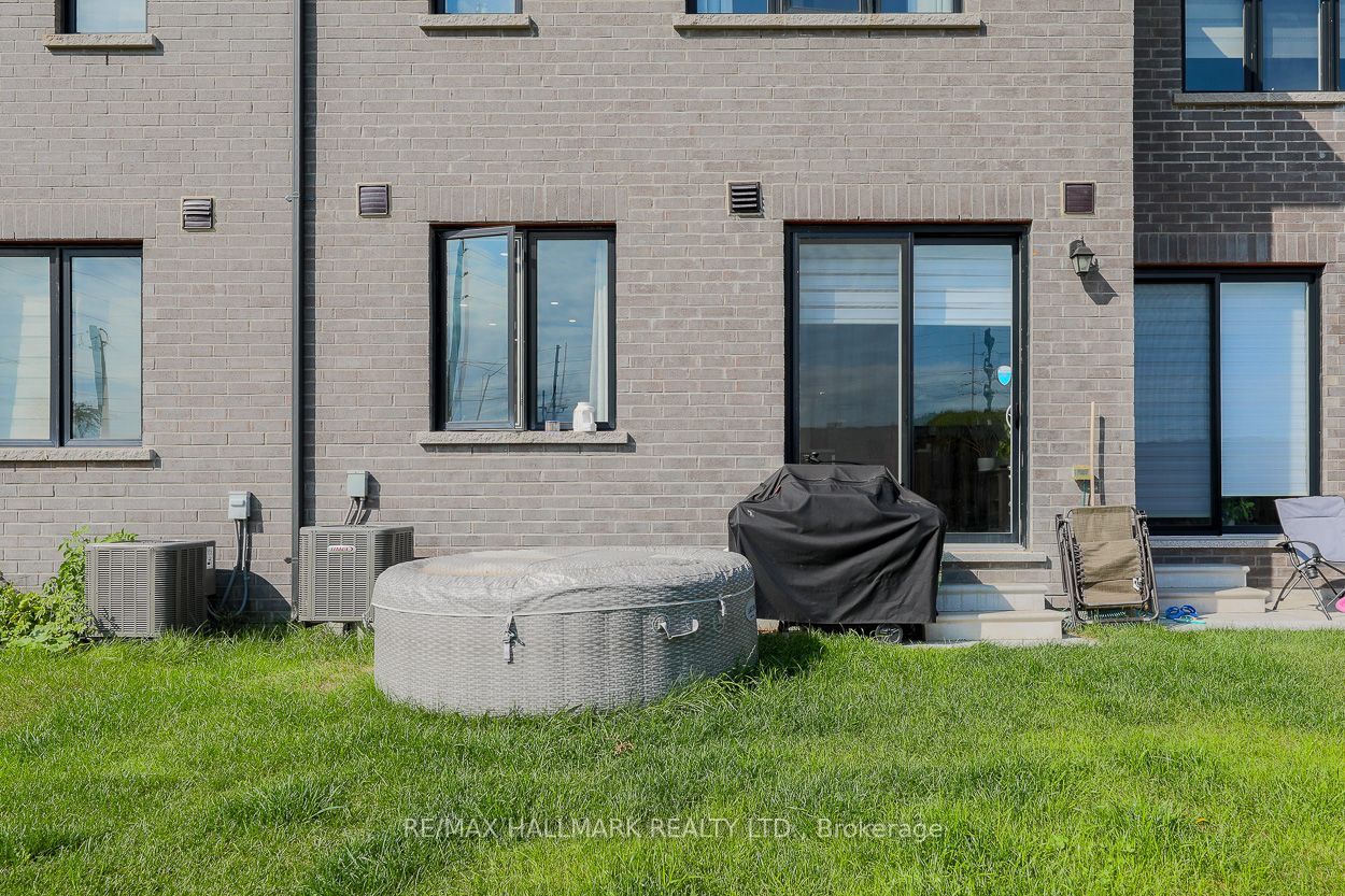 1090 Lockie Drive Property Photo 20