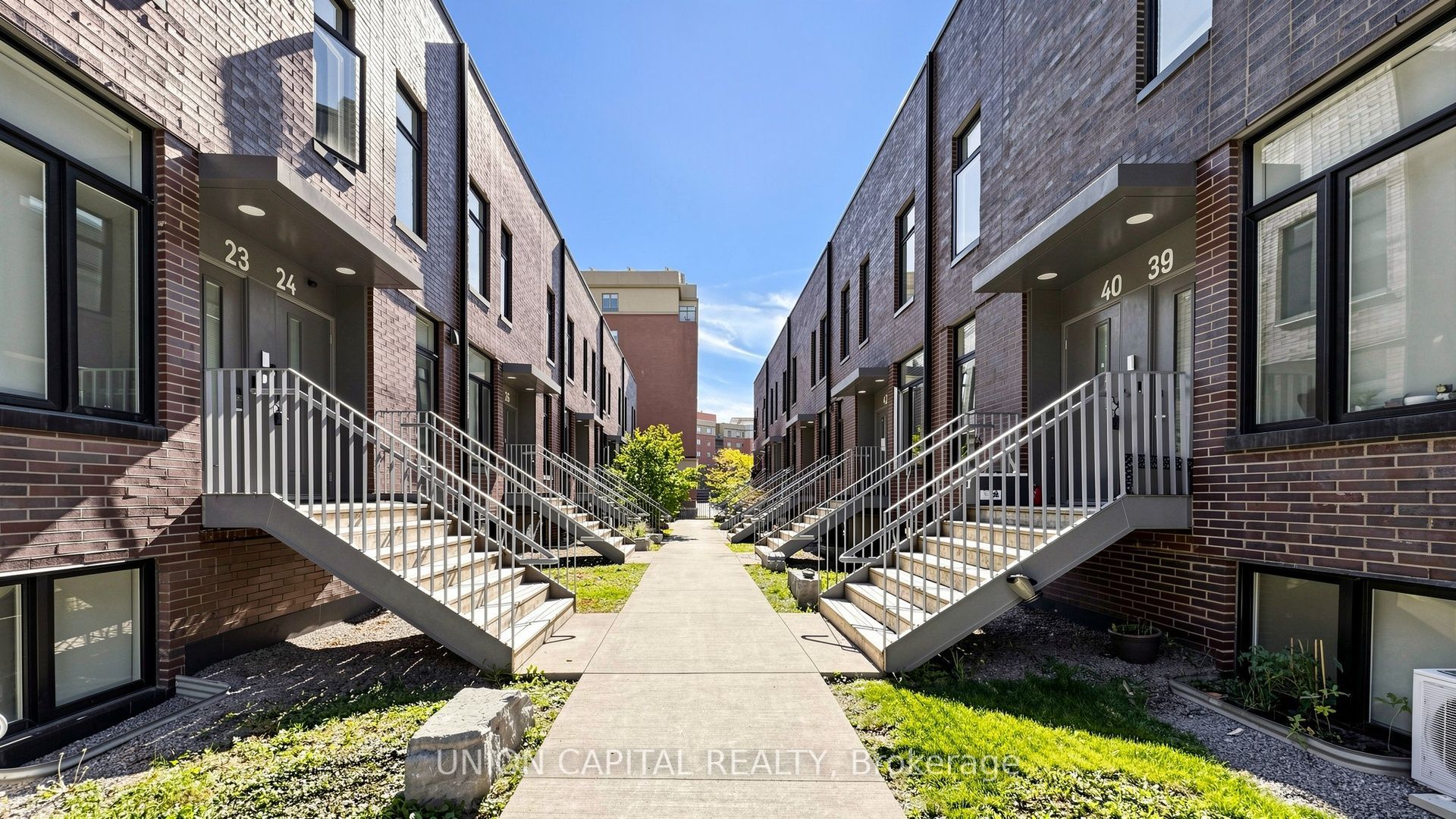 1740 Simcoe Street N 42 Property Photo 1