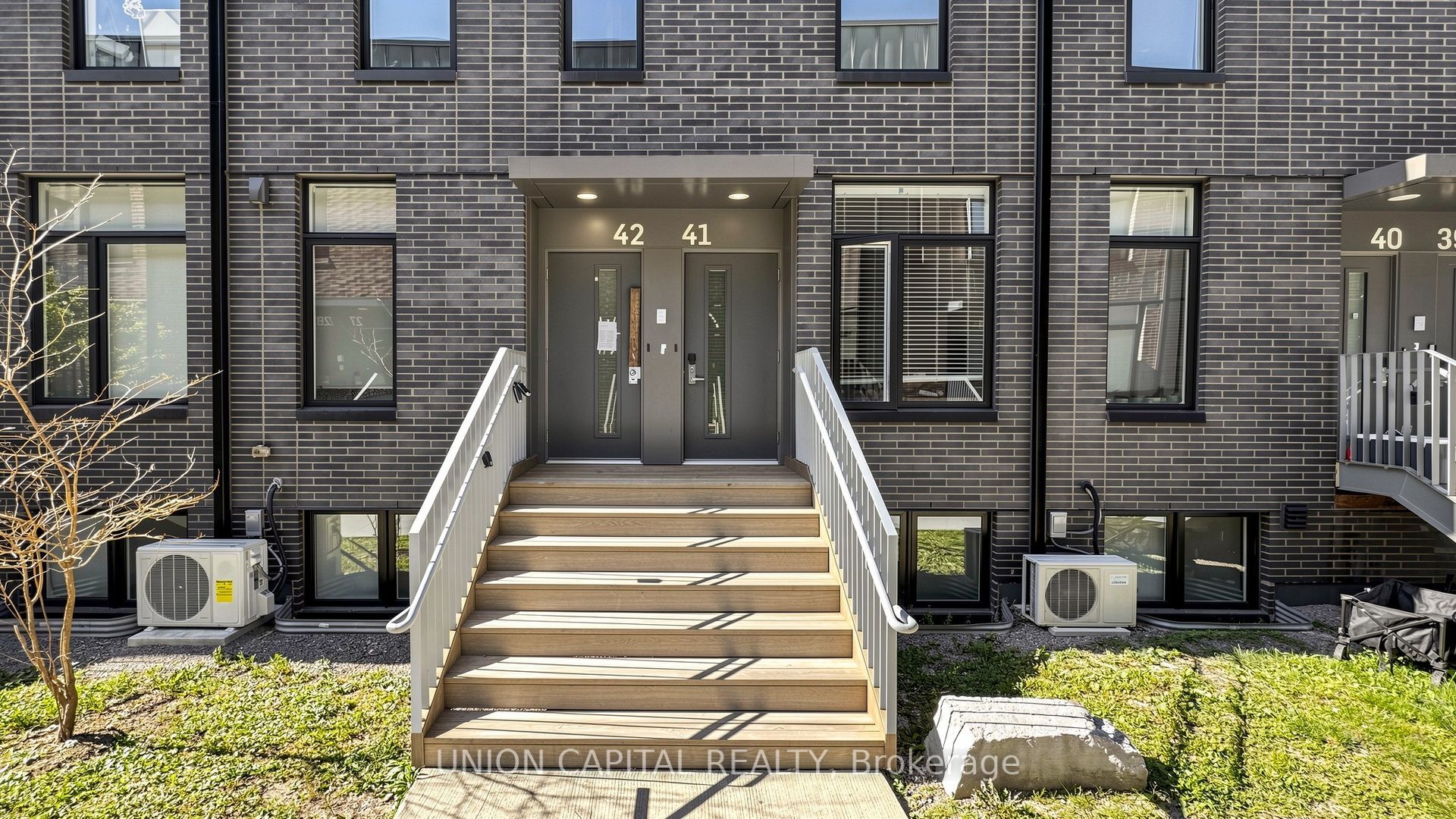 1740 Simcoe Street N 42 Property Photo 2