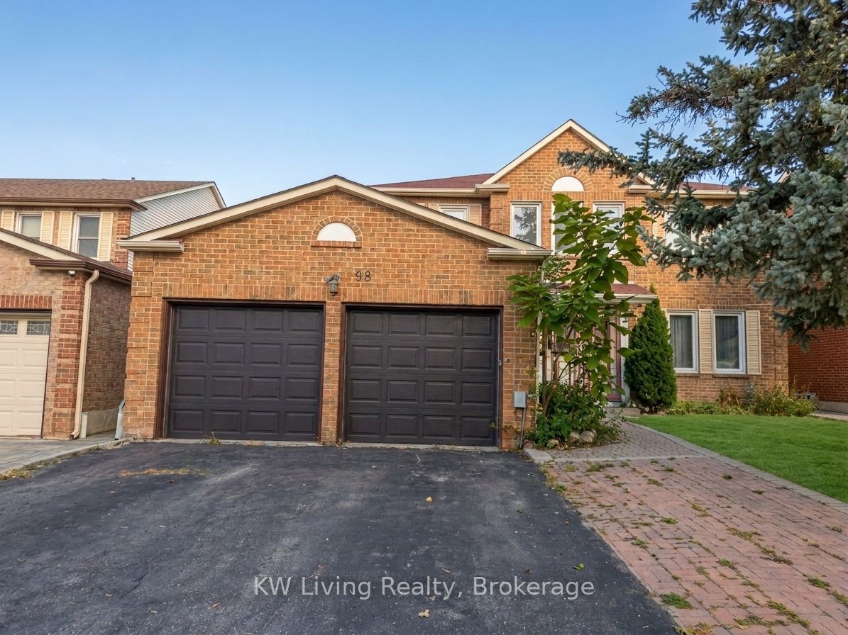 98 Canongate Trail Property Photo 1