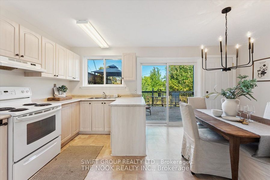 740 Krosno Boulevard Property Photo 1