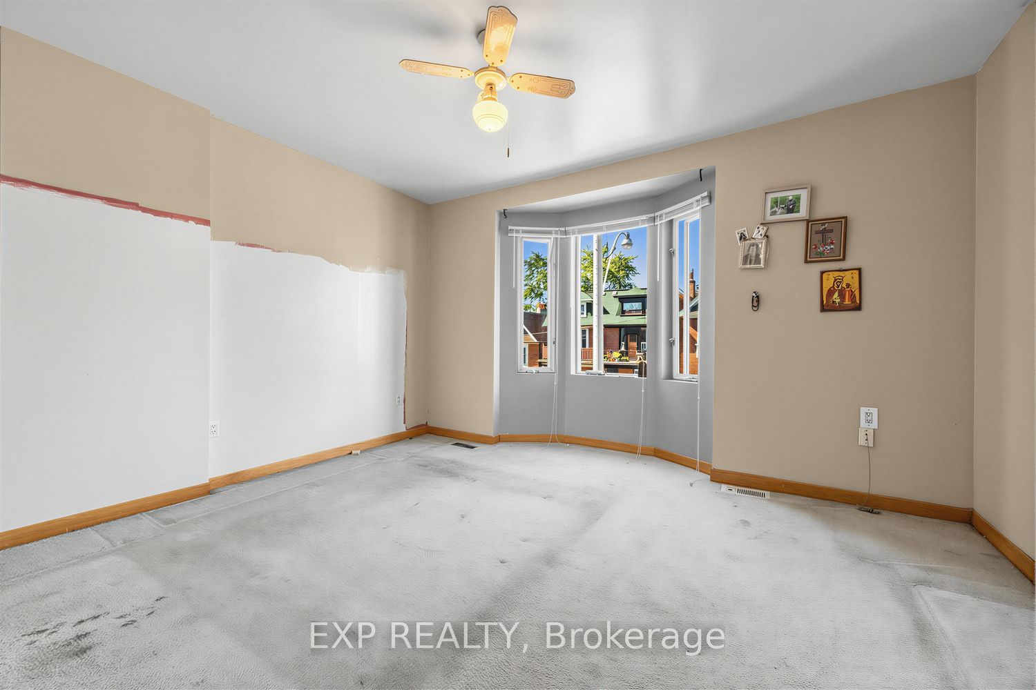 511 Carlaw Avenue Property Photo 8