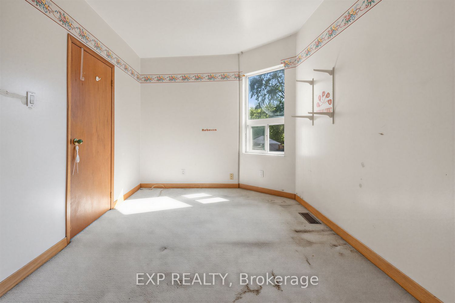 511 Carlaw Avenue Property Photo 11