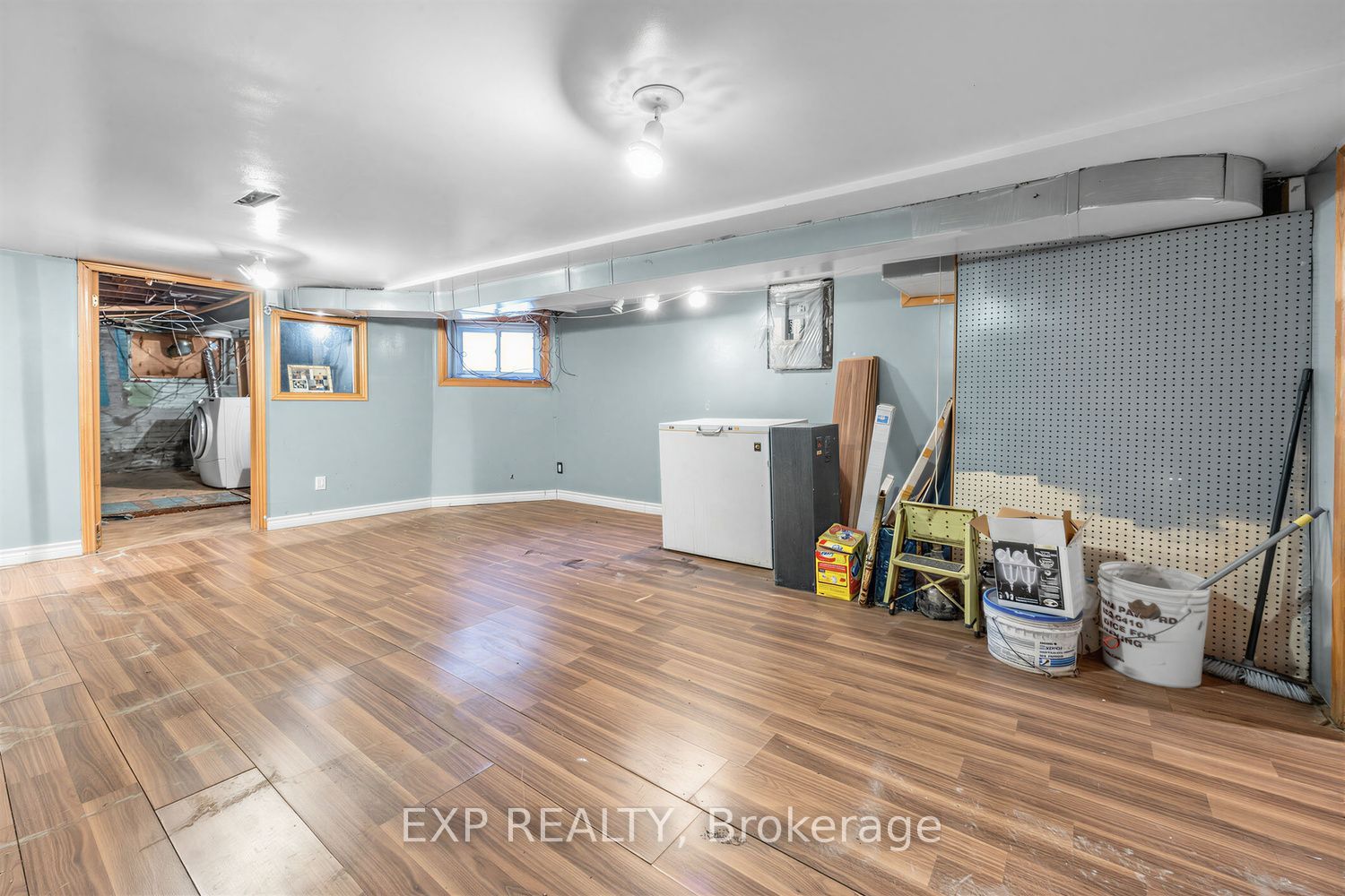 511 Carlaw Avenue Property Photo 15