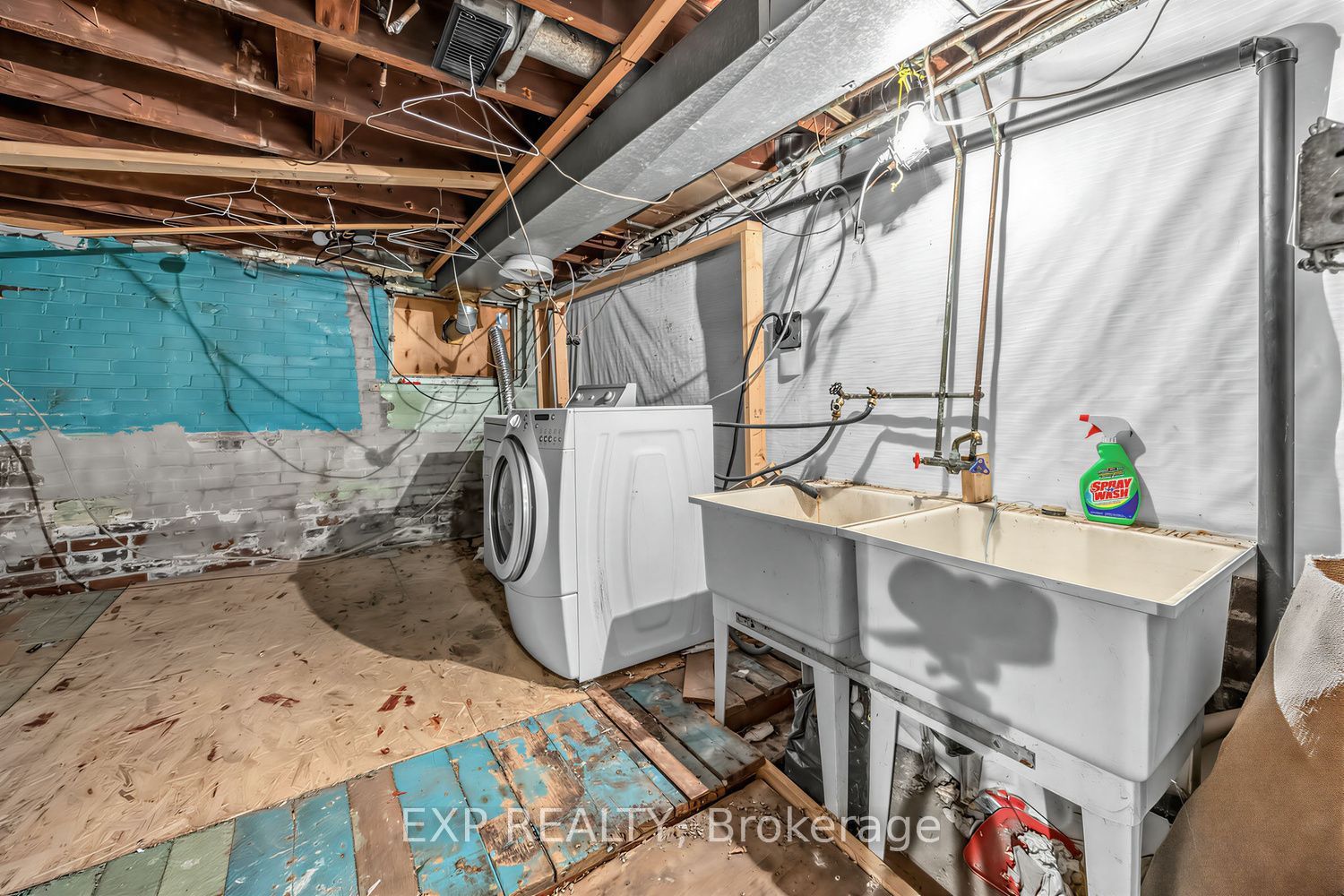 511 Carlaw Avenue Property Photo 19