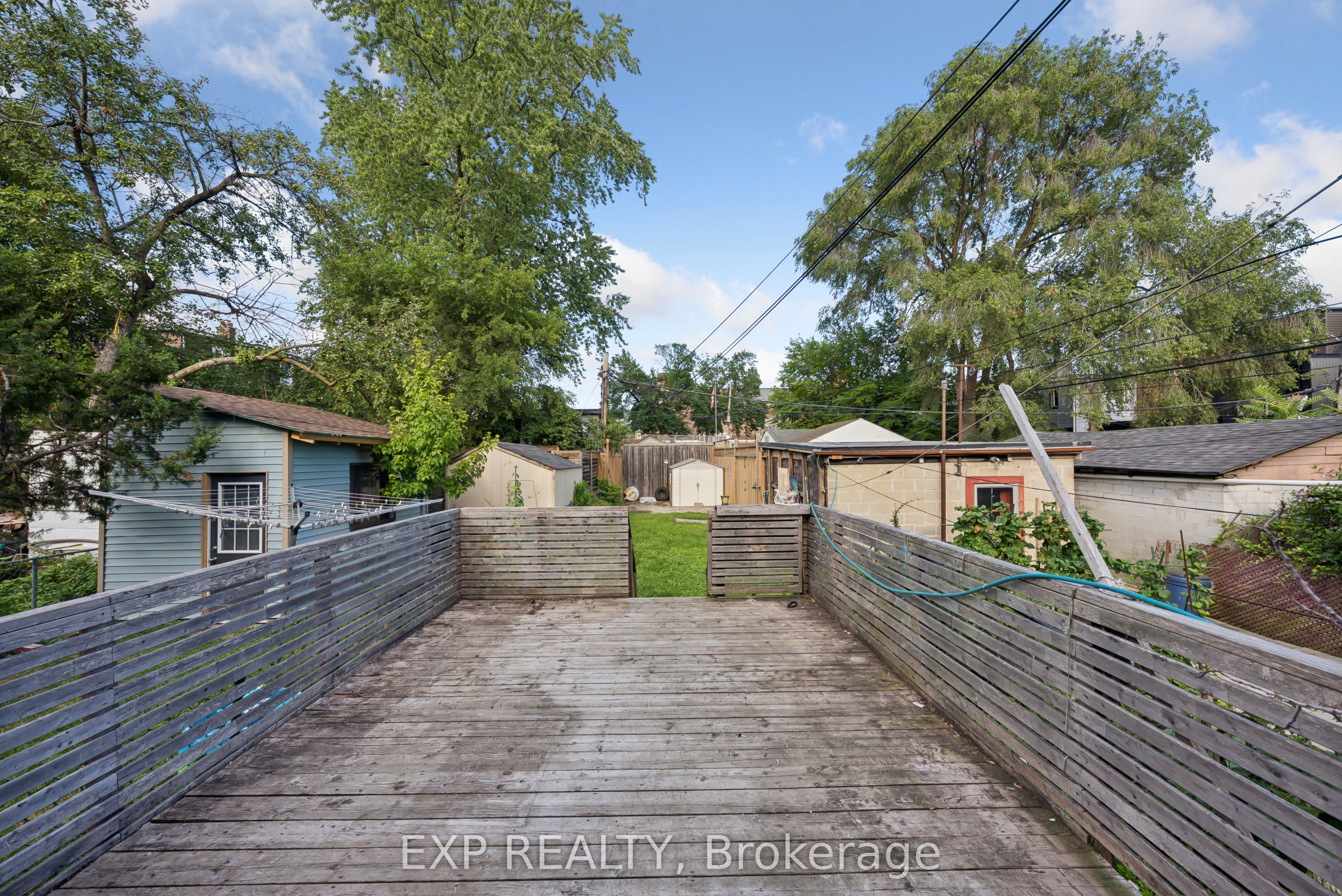 511 Carlaw Avenue Property Photo 23