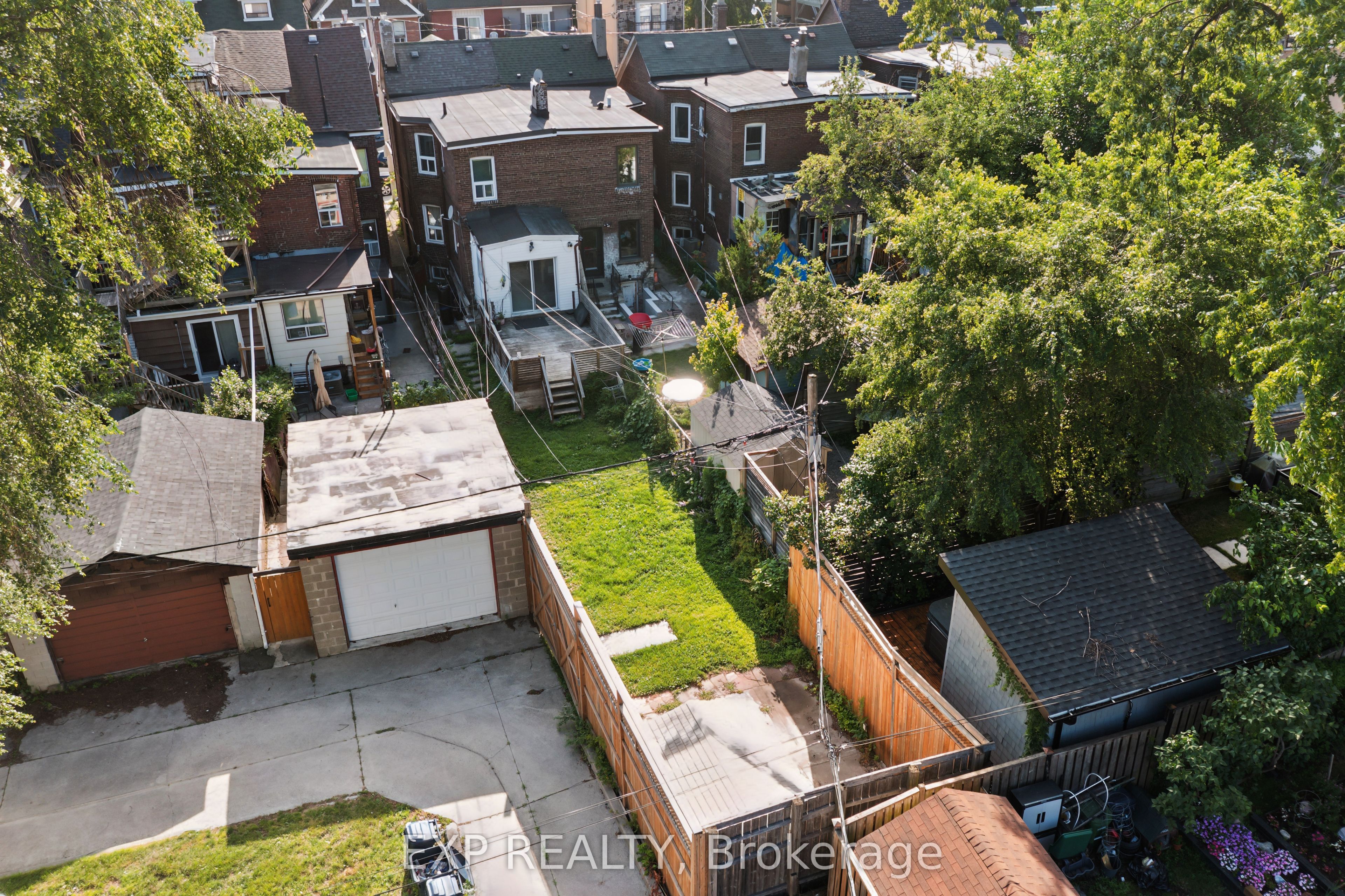 511 Carlaw Avenue Property Photo 26