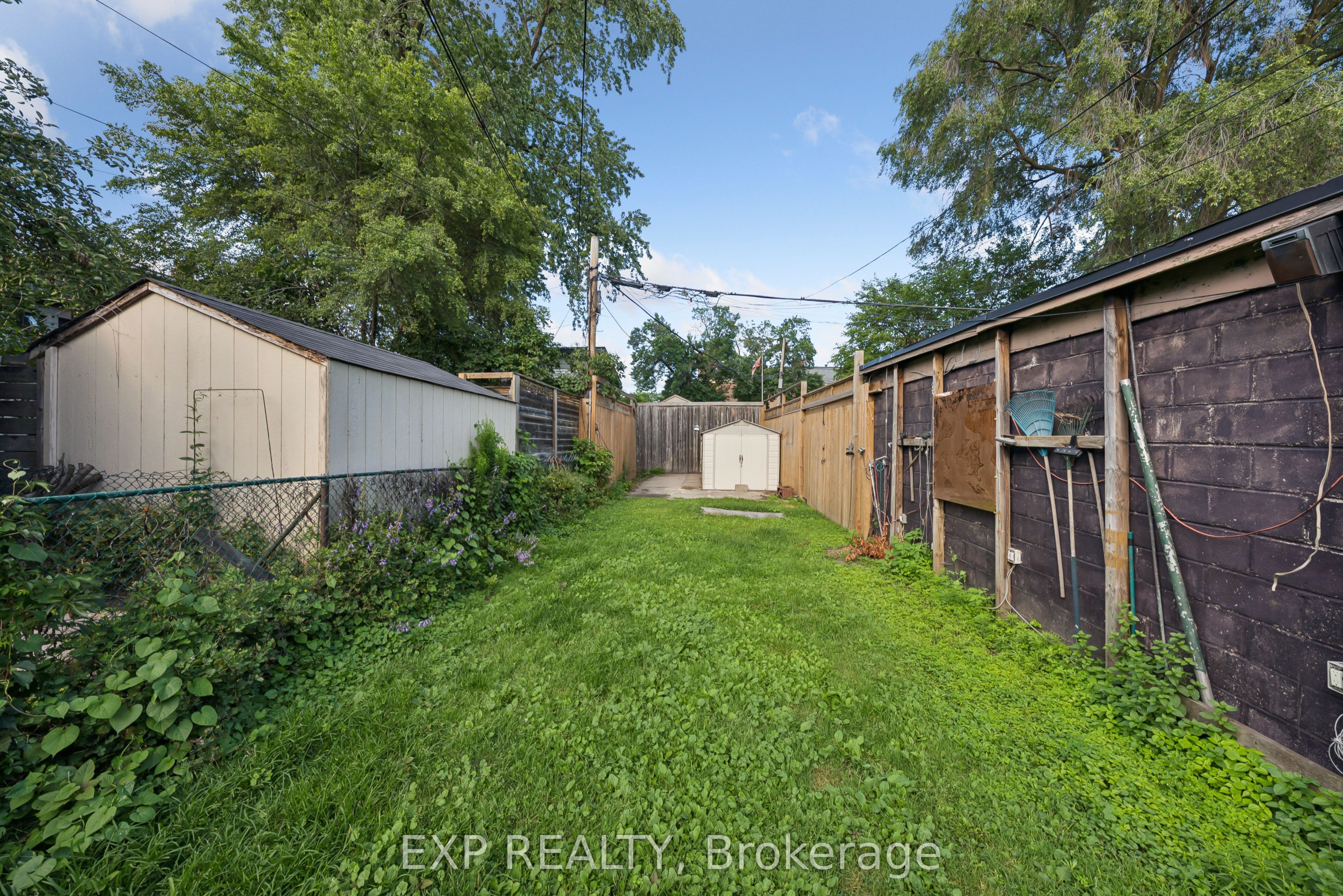 511 Carlaw Avenue Property Photo 29