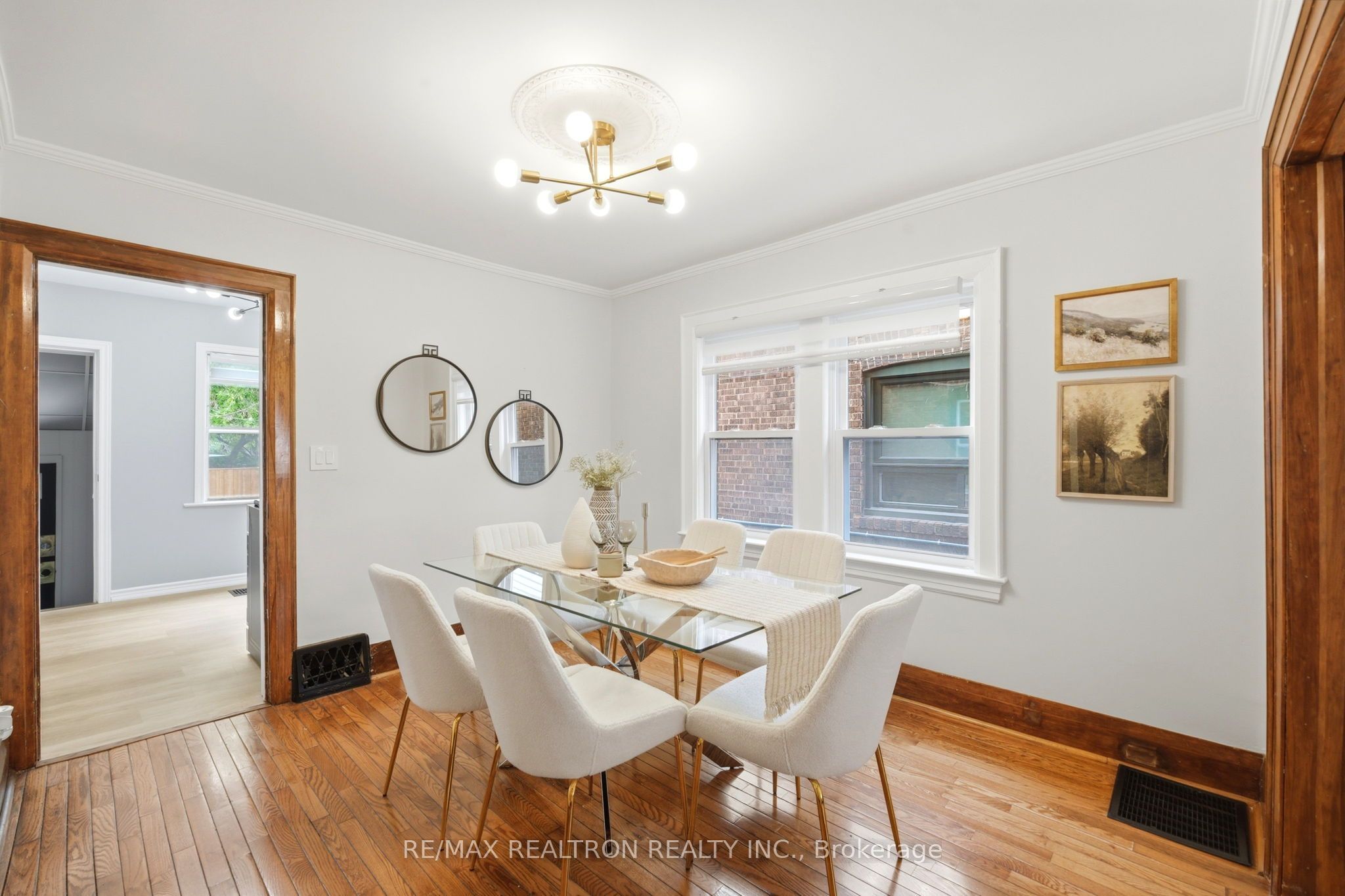 1056 Woodbine Avenue W Property Photo 14