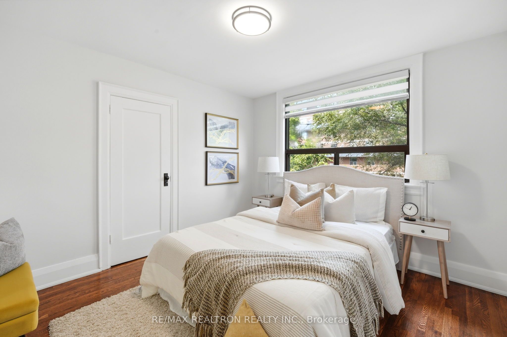 1056 Woodbine Avenue W Property Photo 21