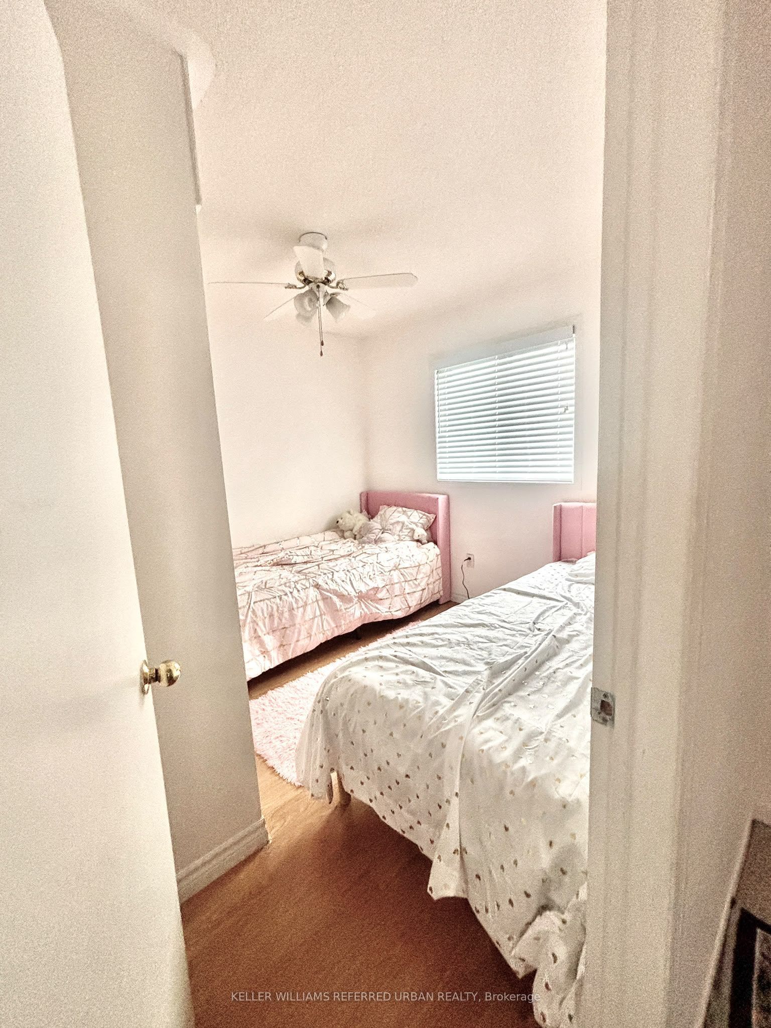 24 Holmes Crescent Property Photo 17