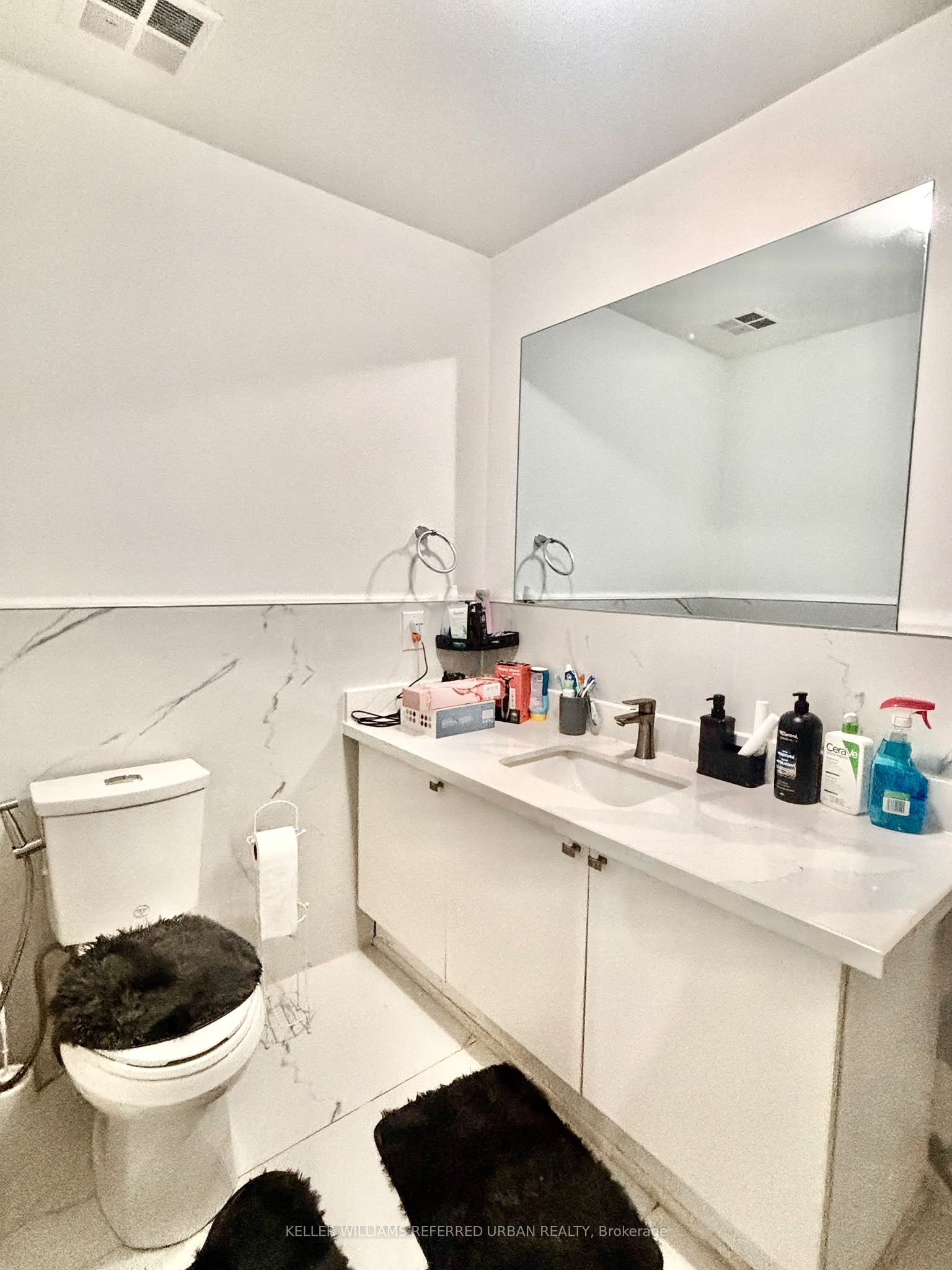 24 Holmes Crescent Property Photo 22