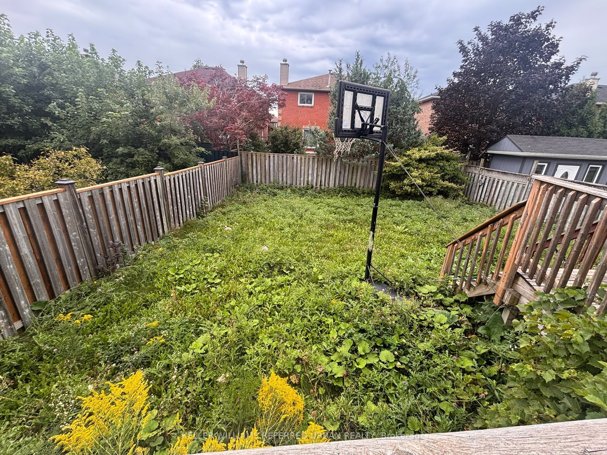 24 Holmes Crescent Property Photo 29