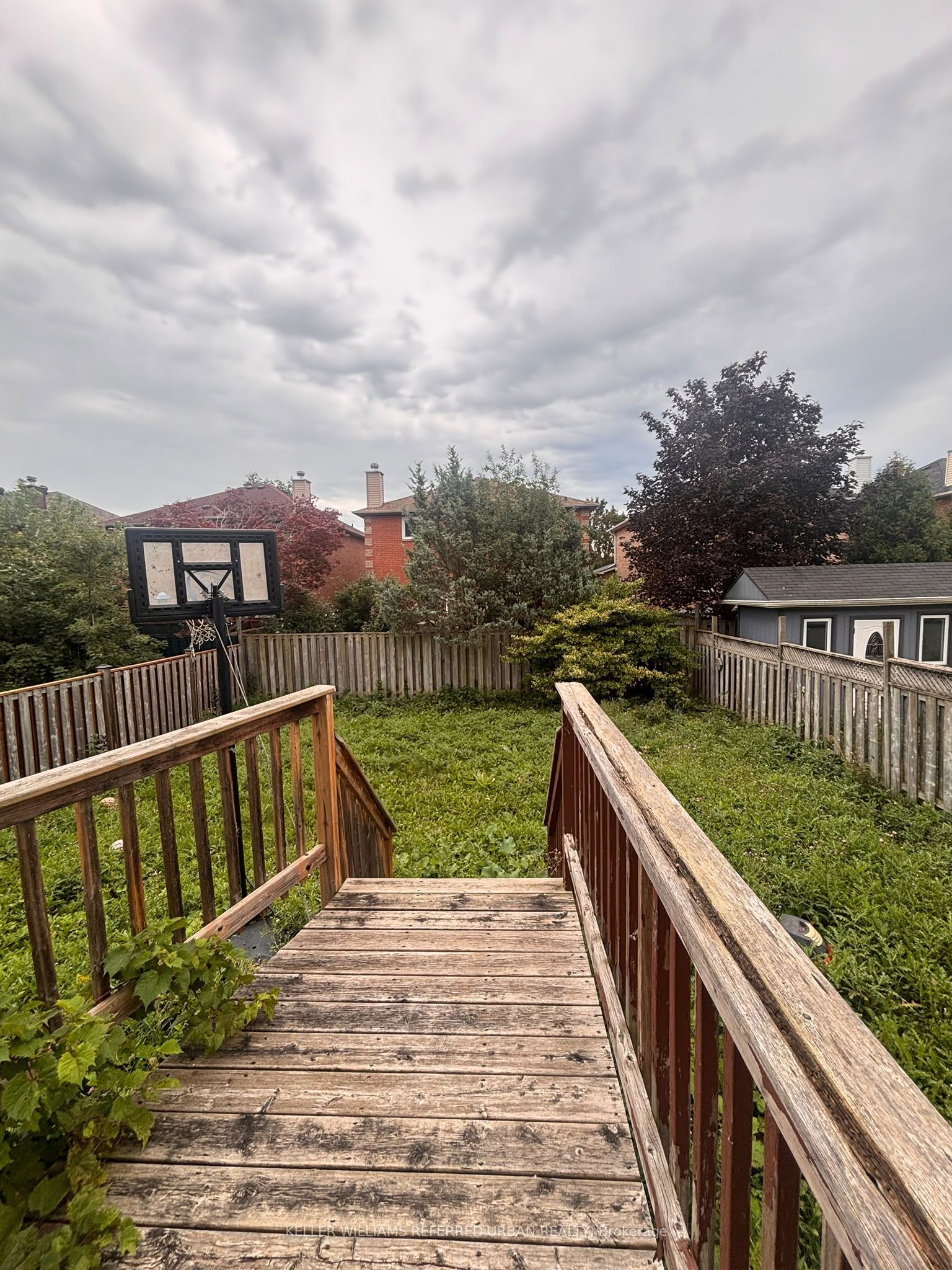 24 Holmes Crescent Property Photo 30