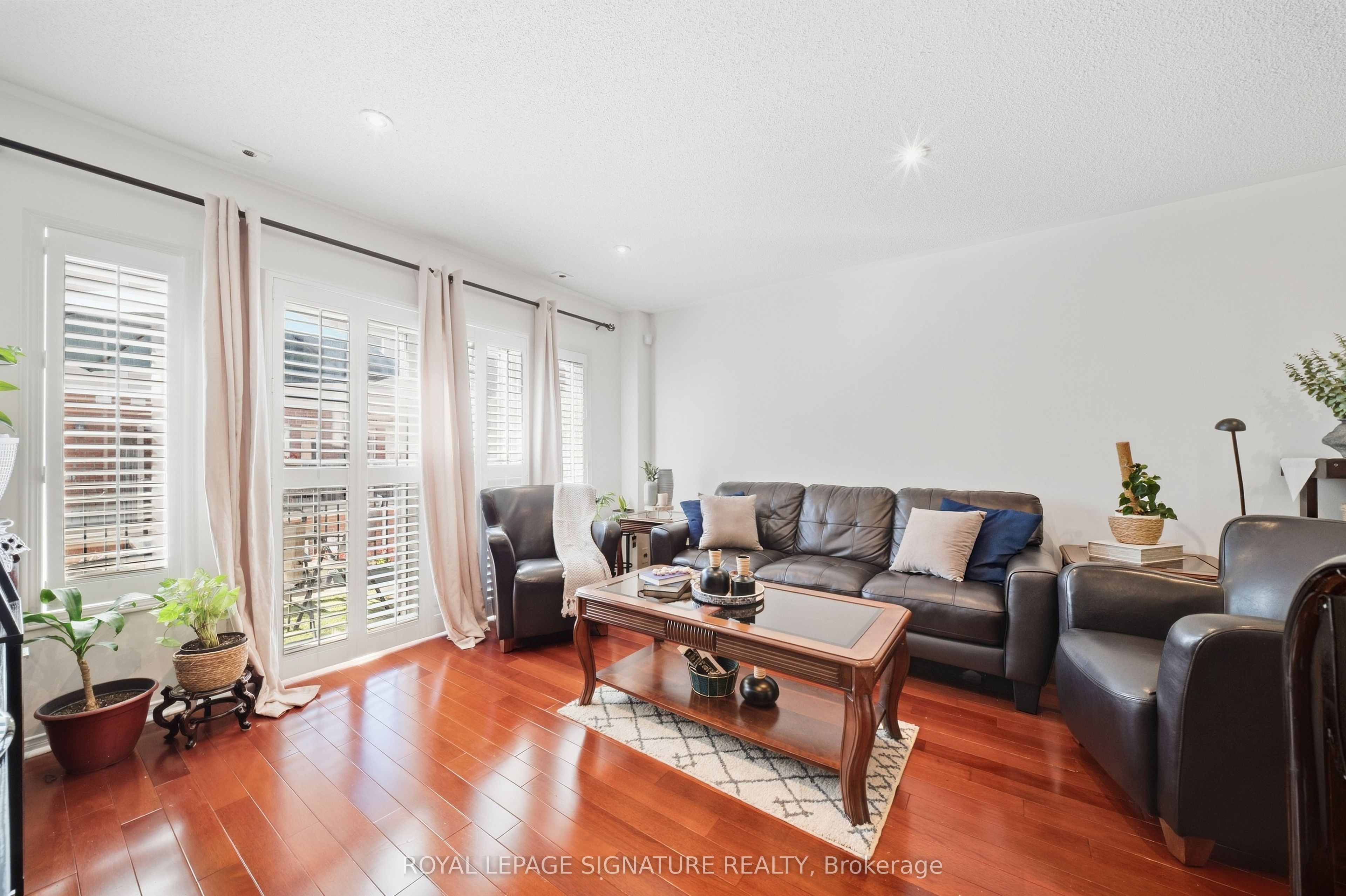 83 Mondeo Drive 552 Property Photo 2