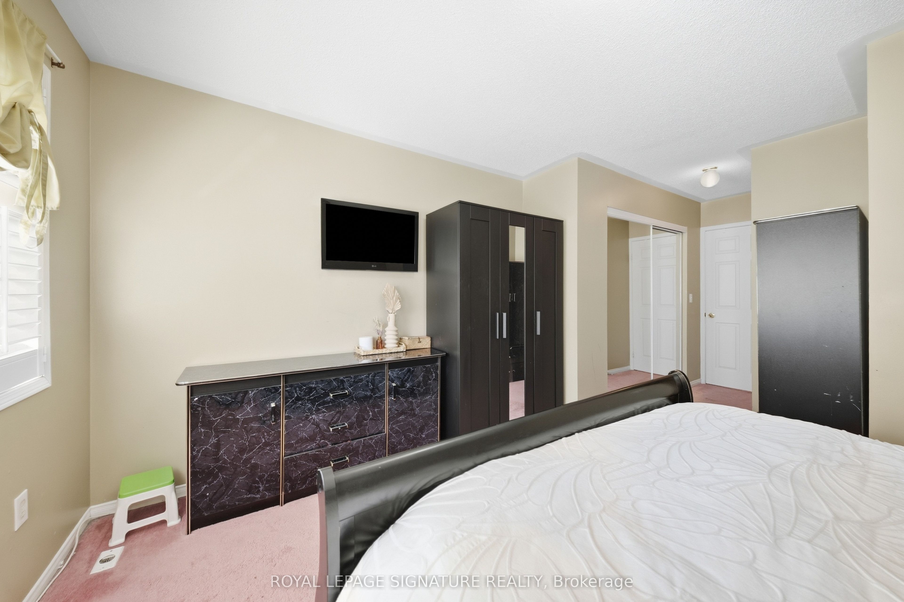 83 Mondeo Drive 552 Property Photo 16