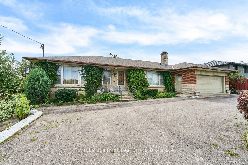 1535 Dundas Street E Property Photo 2