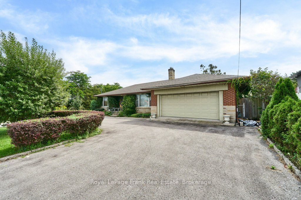 1535 Dundas Street E Property Photo 3