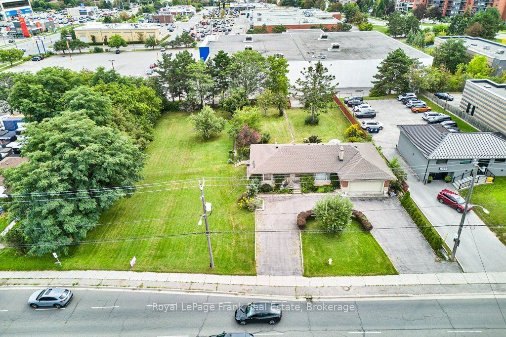 1535 Dundas Street E Property Photo 9
