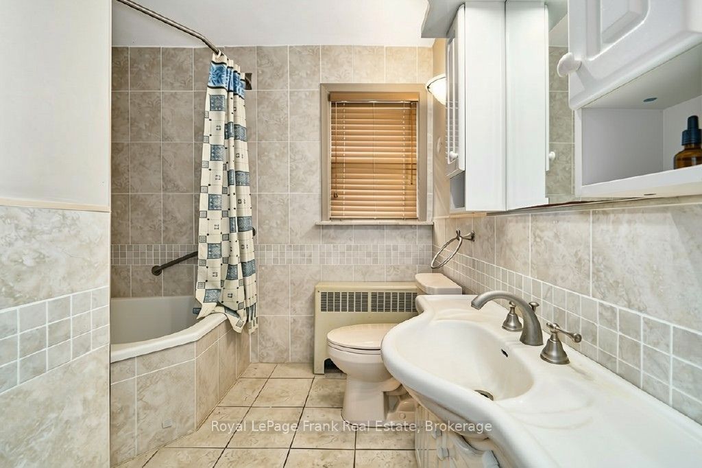 1535 Dundas Street E Property Photo 18