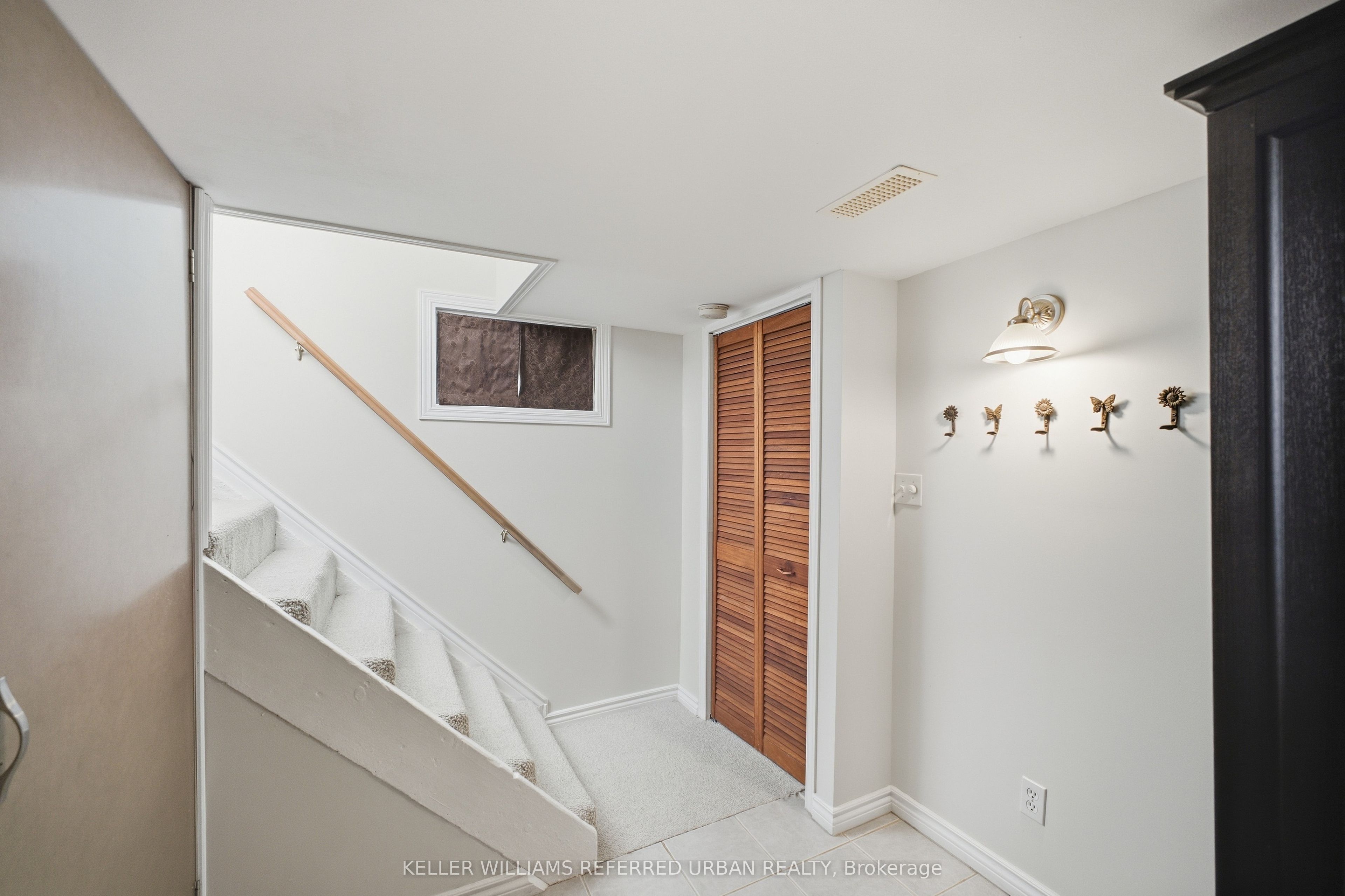 569 Masson Street Property Photo 25