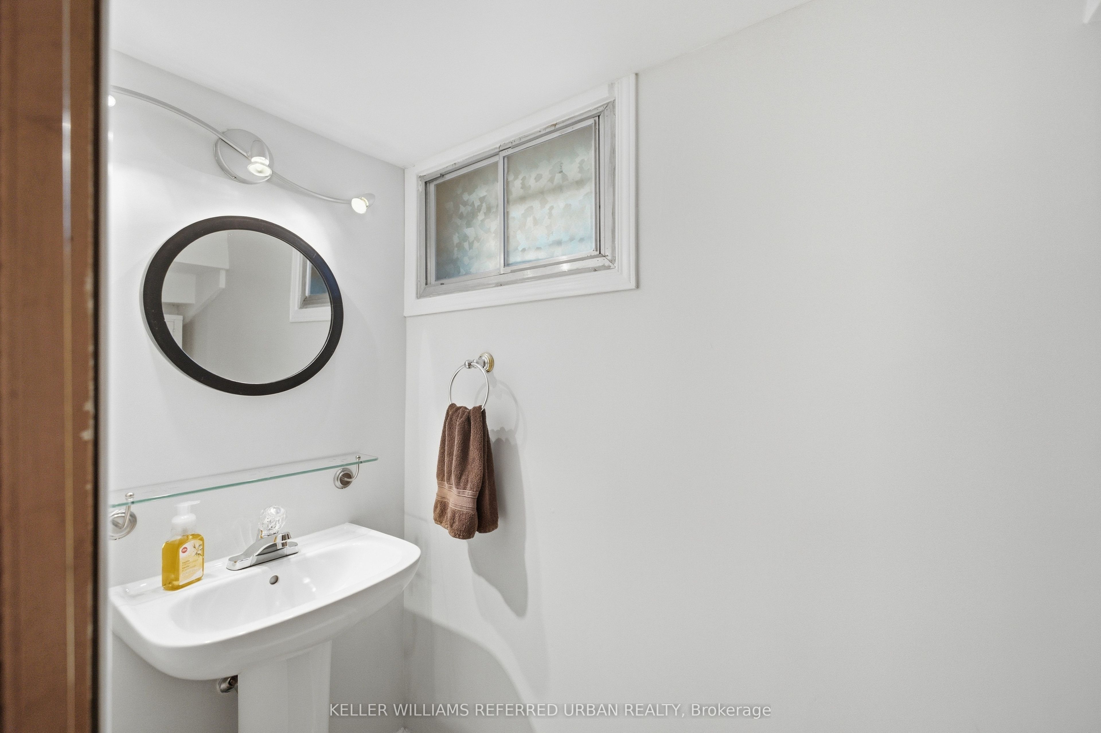 569 Masson Street Property Photo 29
