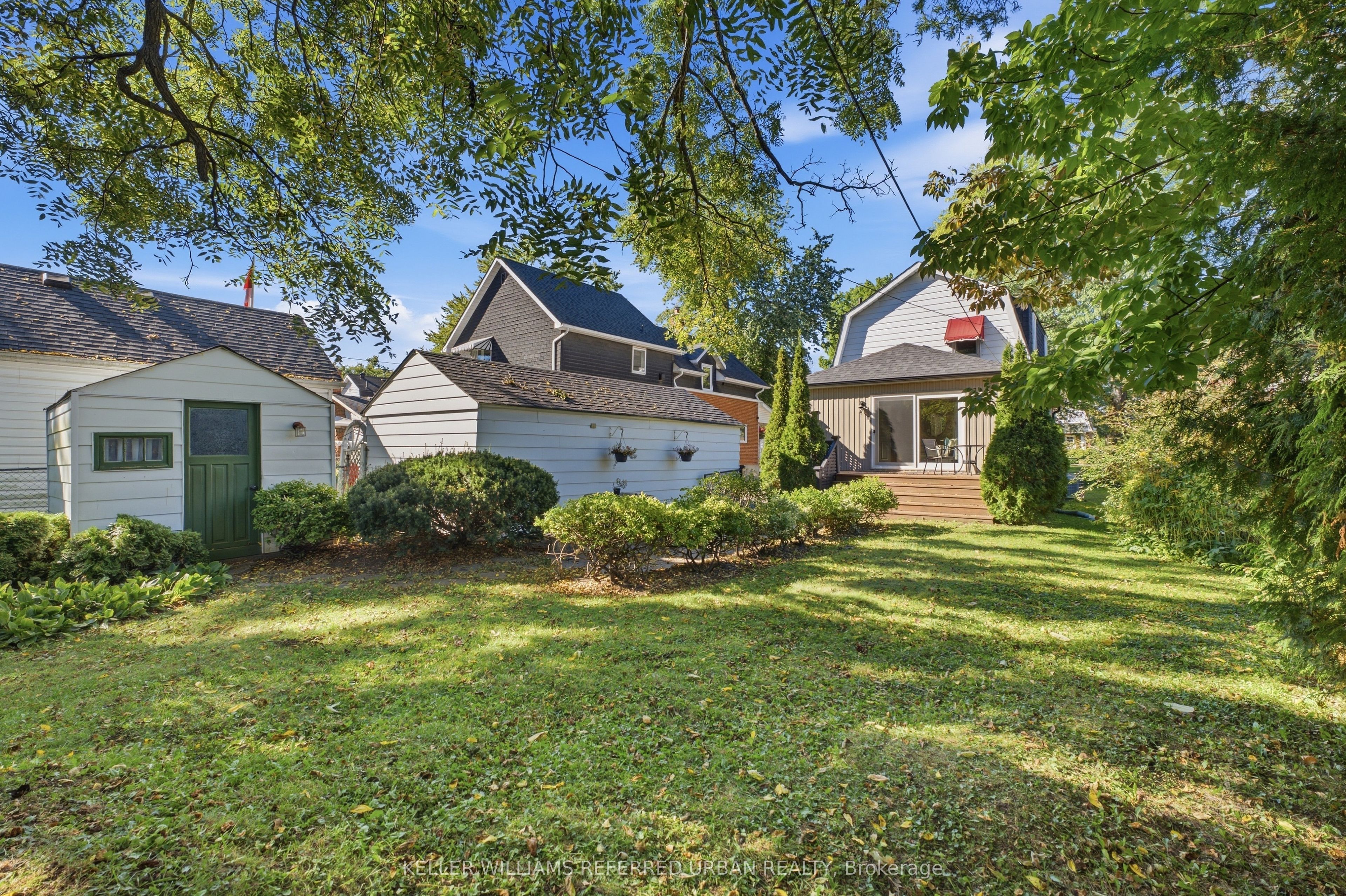 569 Masson Street Property Photo 35