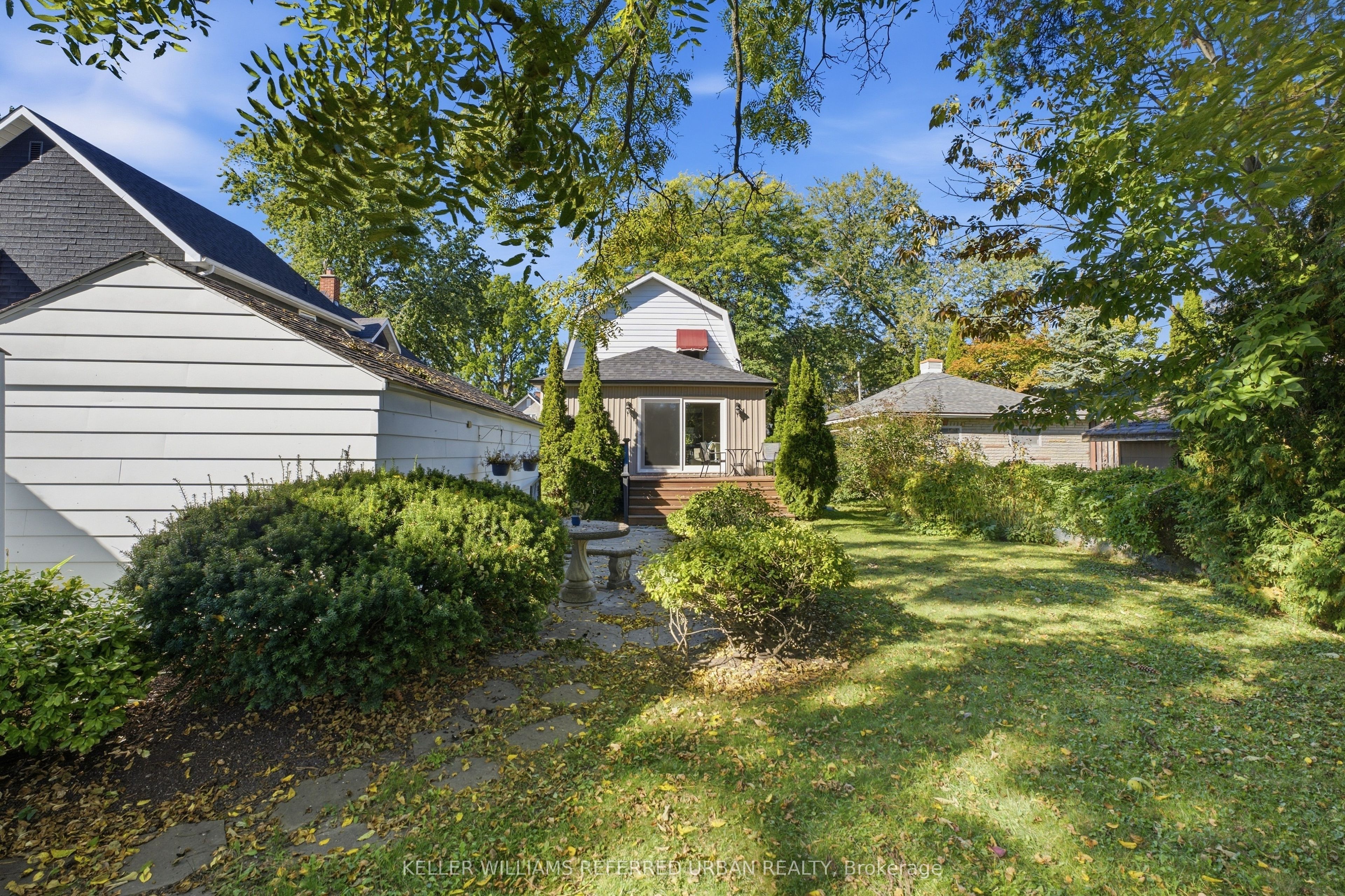 569 Masson Street Property Photo 36