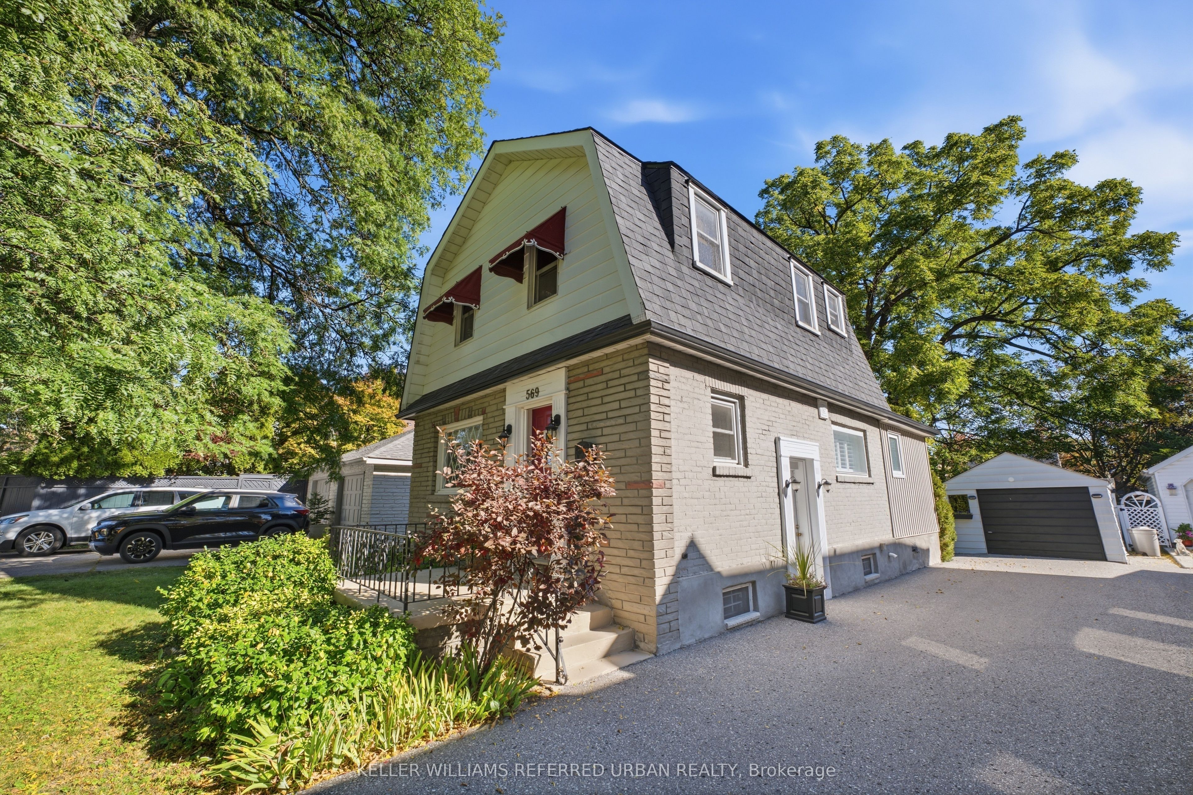 569 Masson Street Property Photo 38