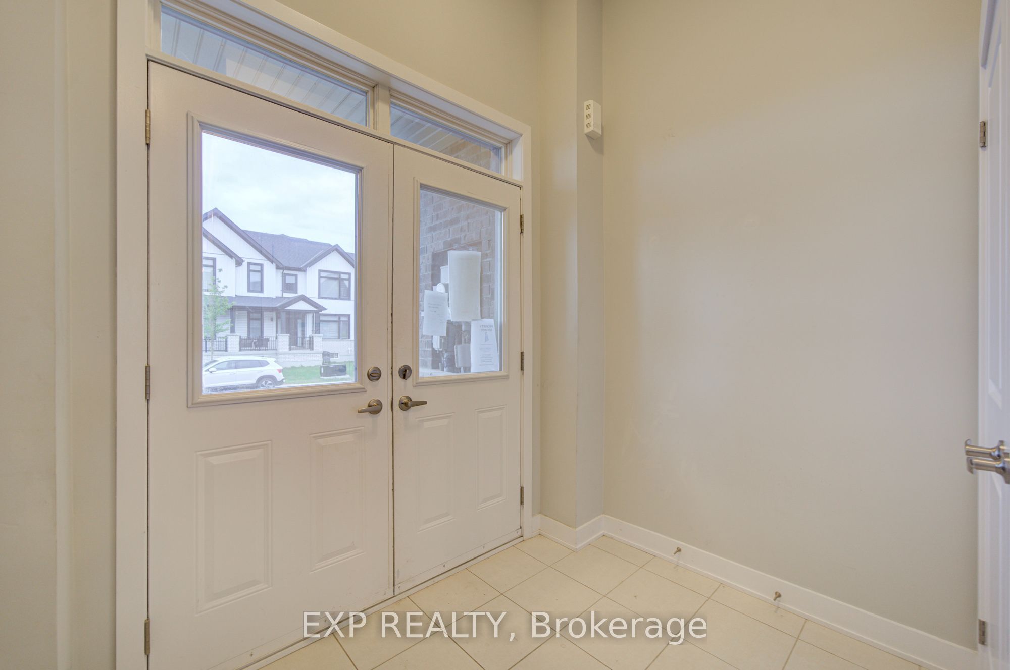 1095 Thompson Drive Property Photo 3