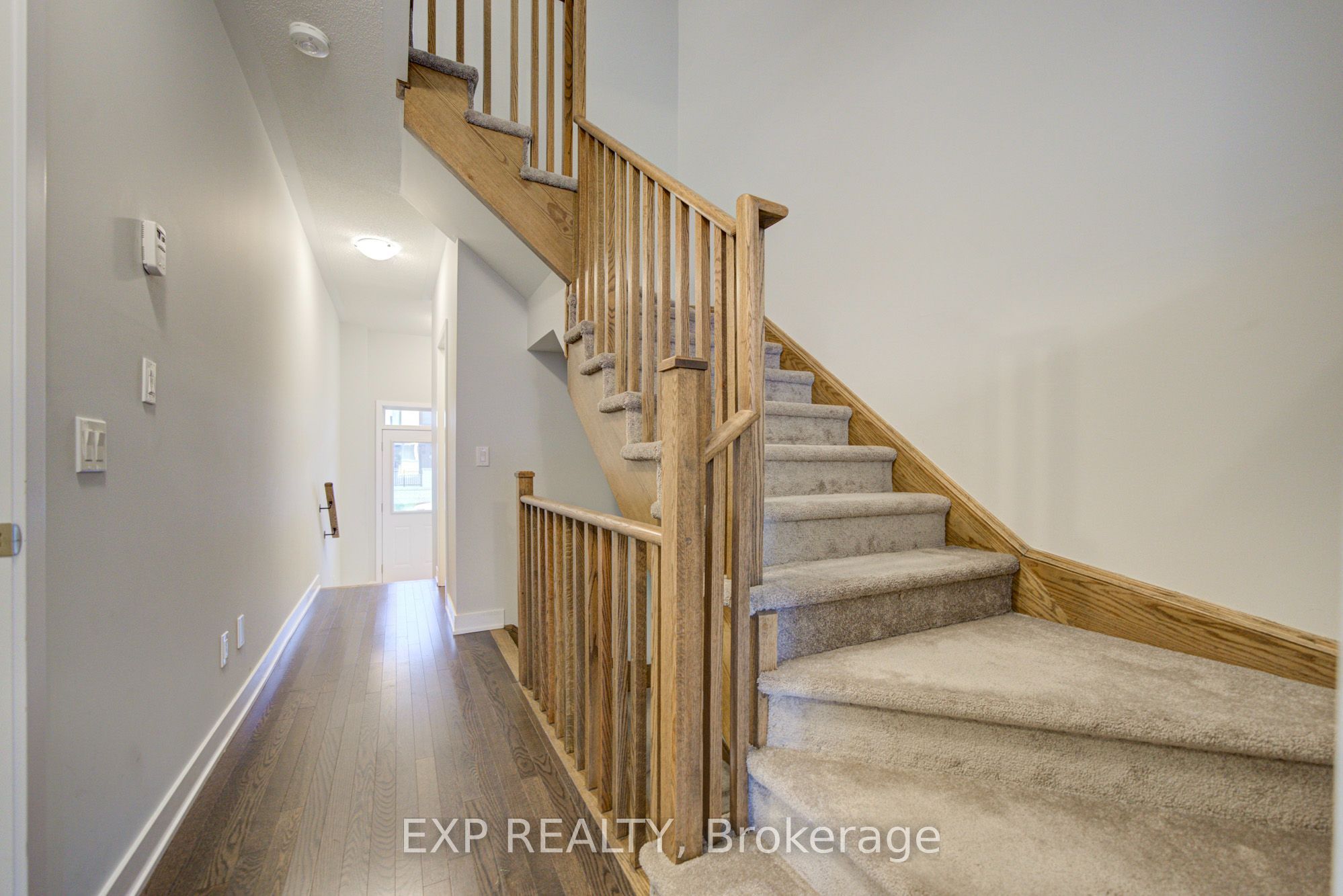 1095 Thompson Drive Property Photo 8