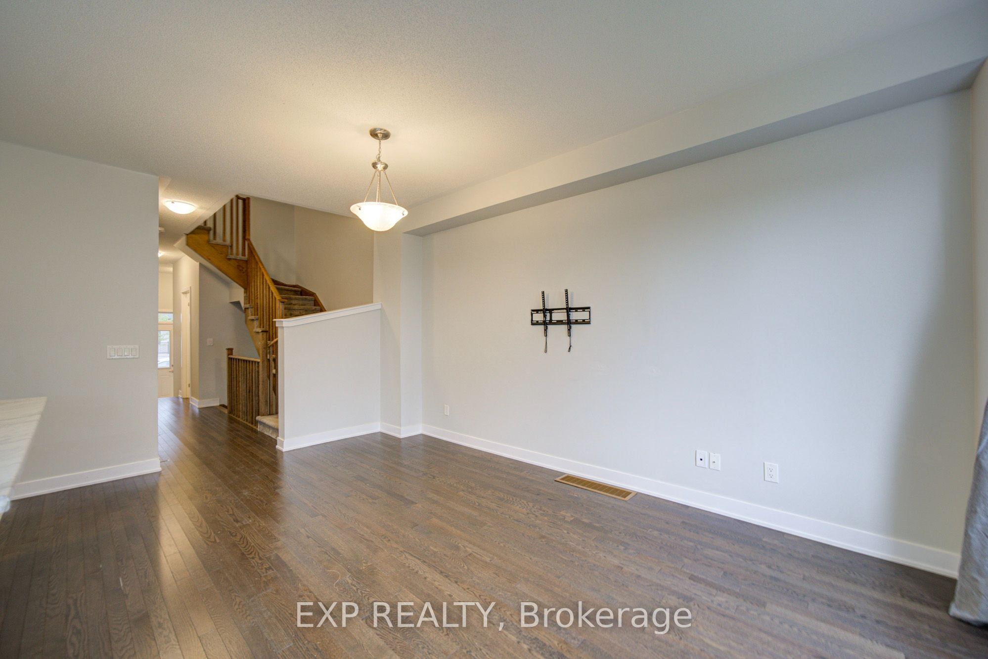 1095 Thompson Drive Property Photo 11