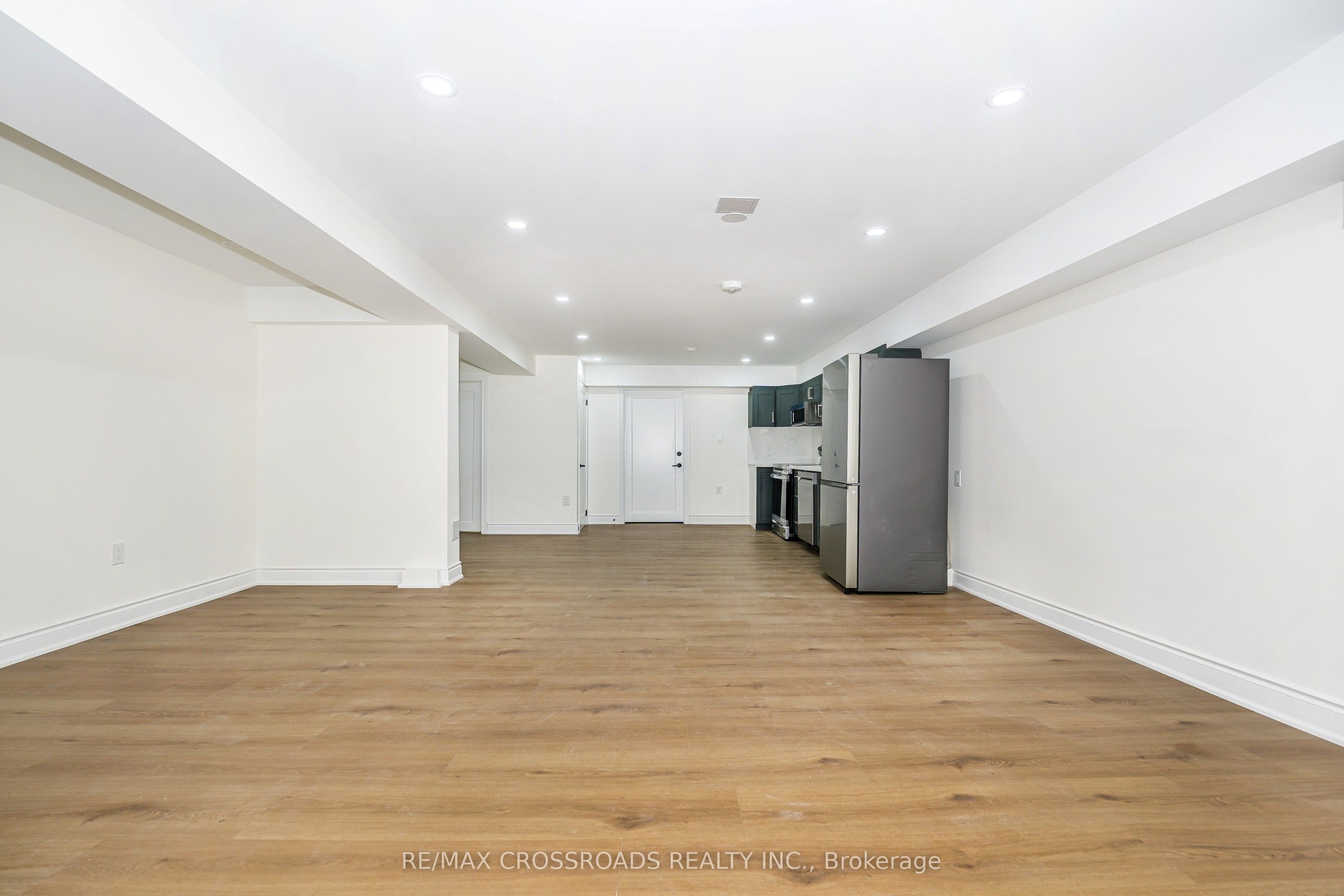 16 Mantell Crescent Bsmnt Property Photo 6