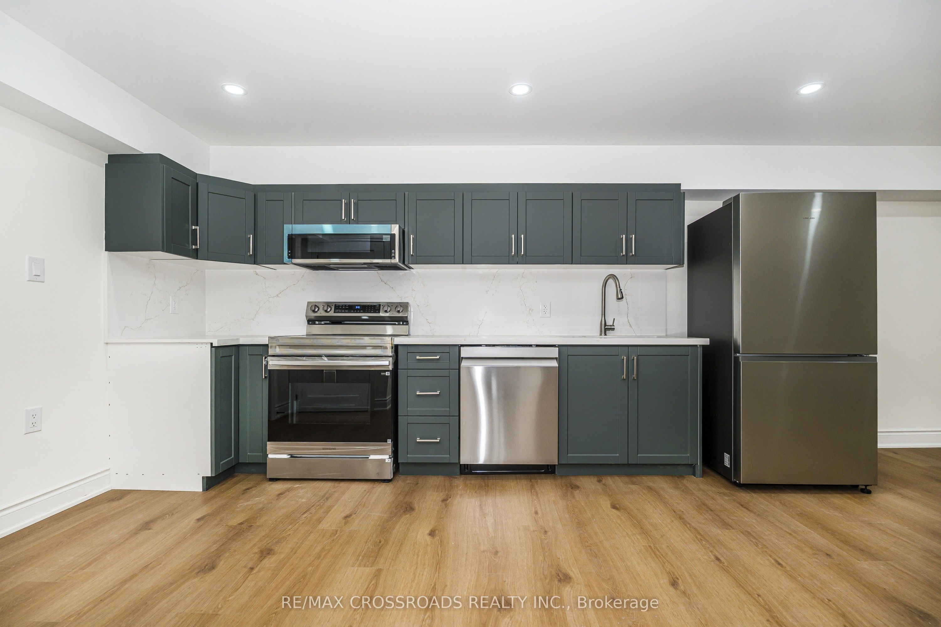 16 Mantell Crescent Bsmnt Property Photo 17