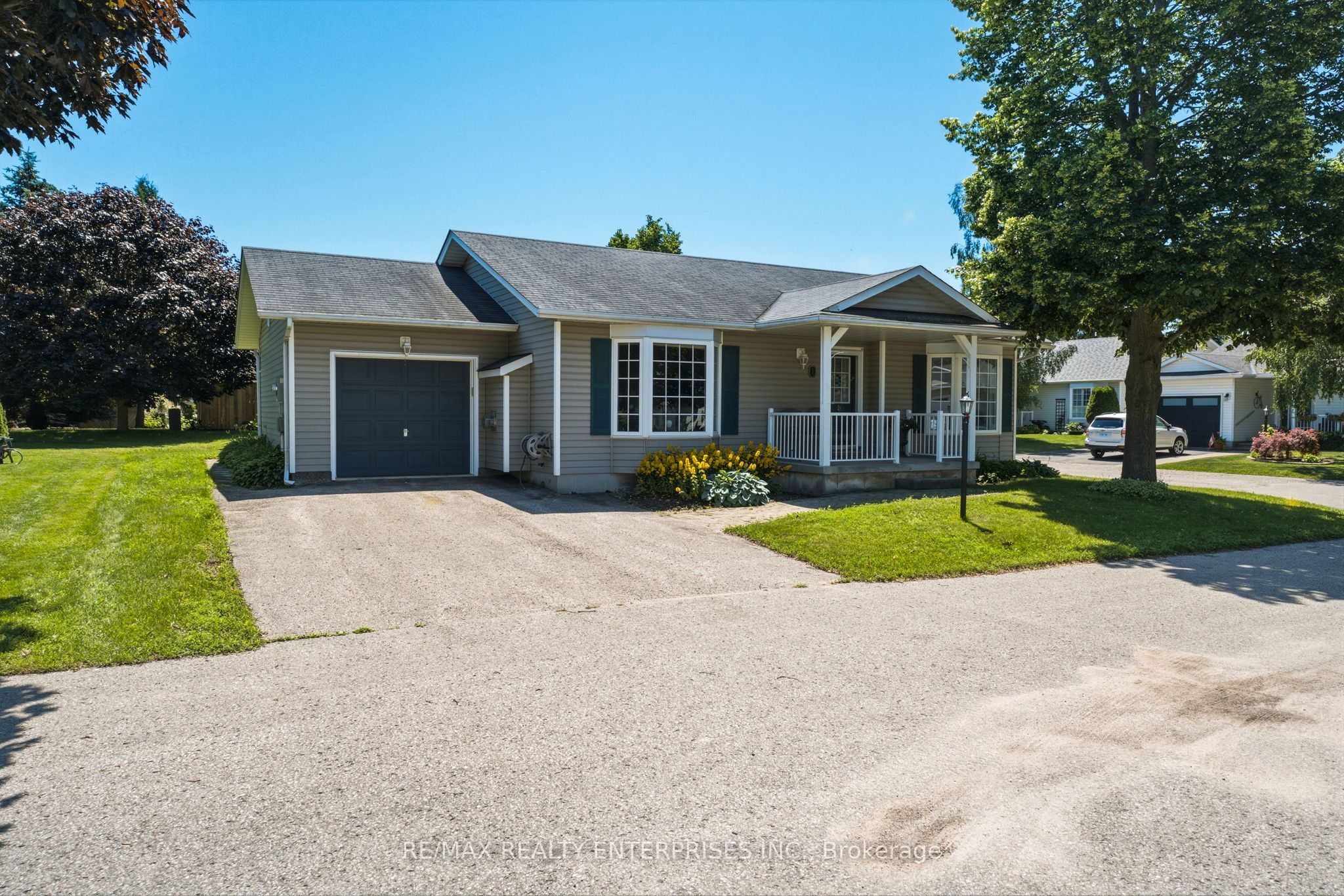 1 Huron Court Property Photo 2