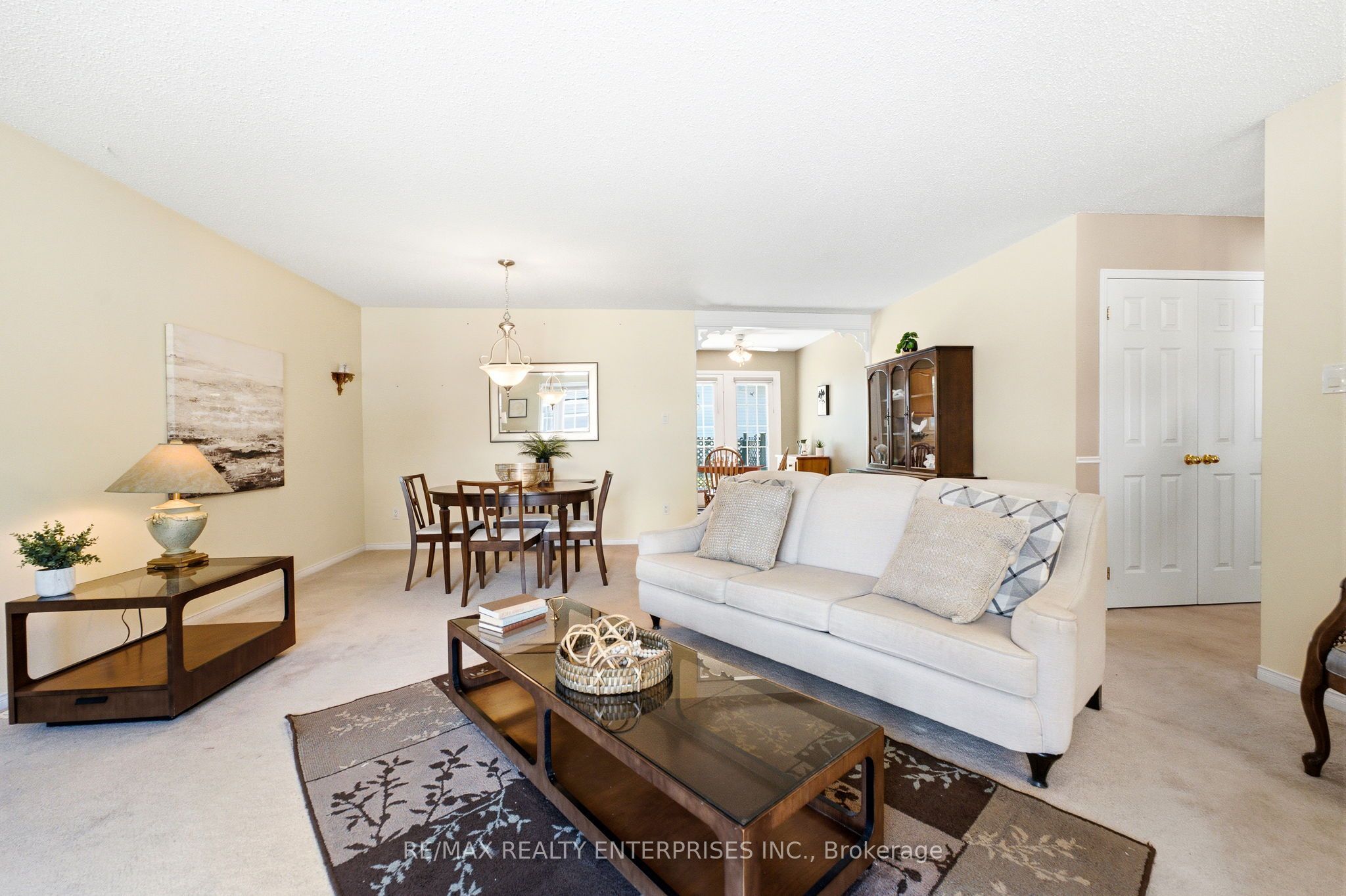 1 Huron Court Property Photo 7