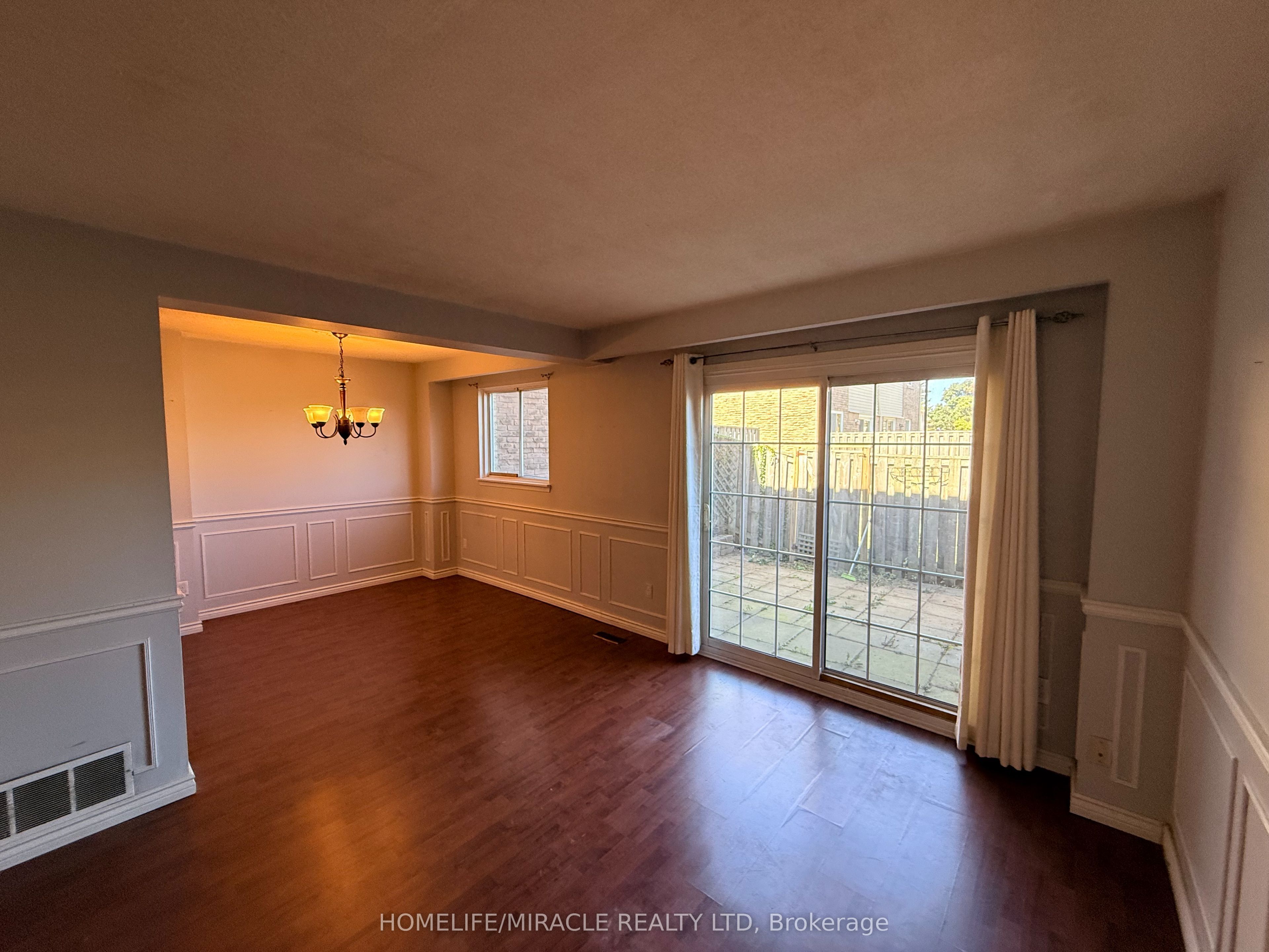 52 Robbie Crescent Property Photo 14