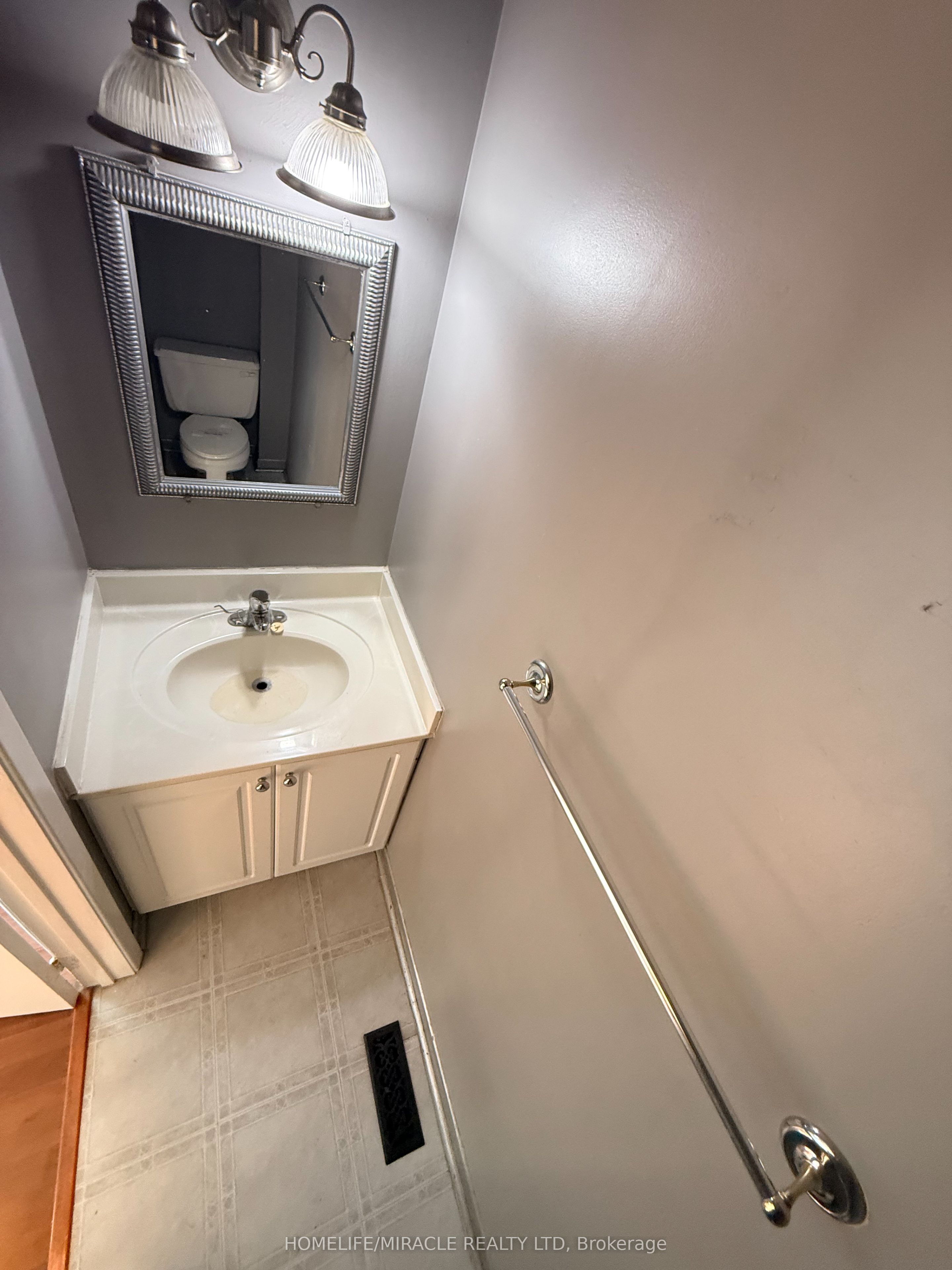 52 Robbie Crescent Property Photo 18
