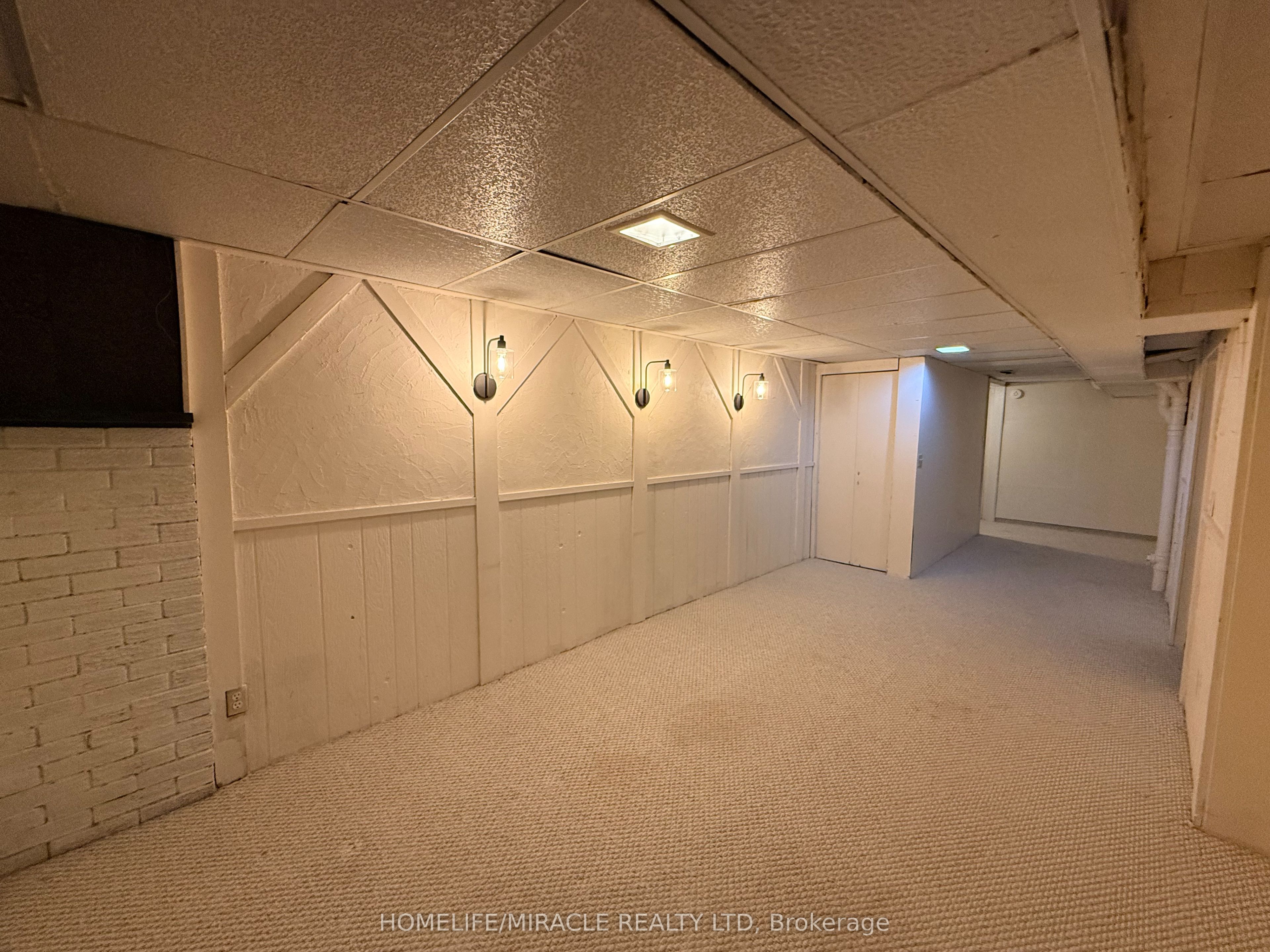 52 Robbie Crescent Property Photo 24