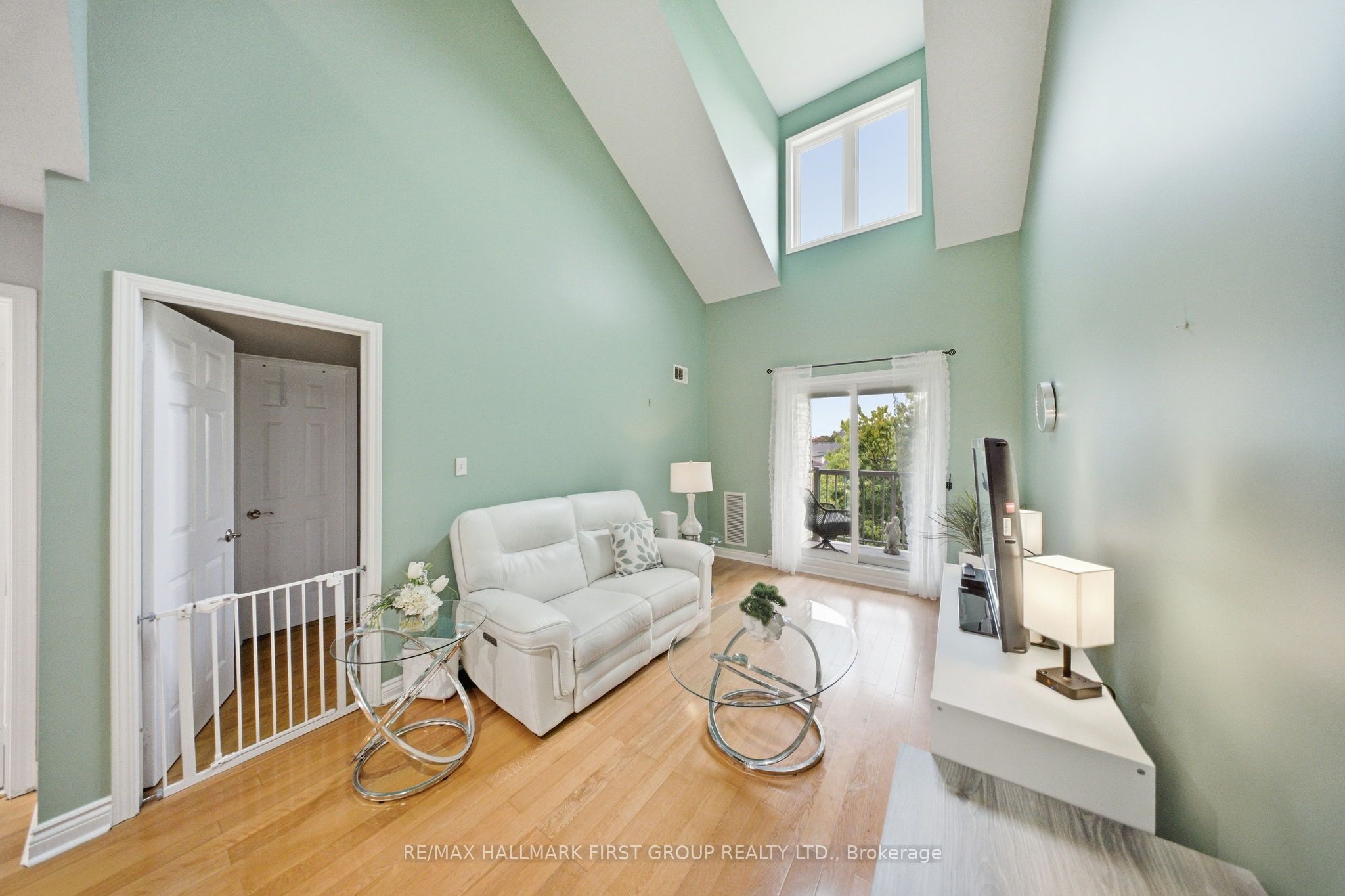 8 Petra Way 3 Property Photo 8
