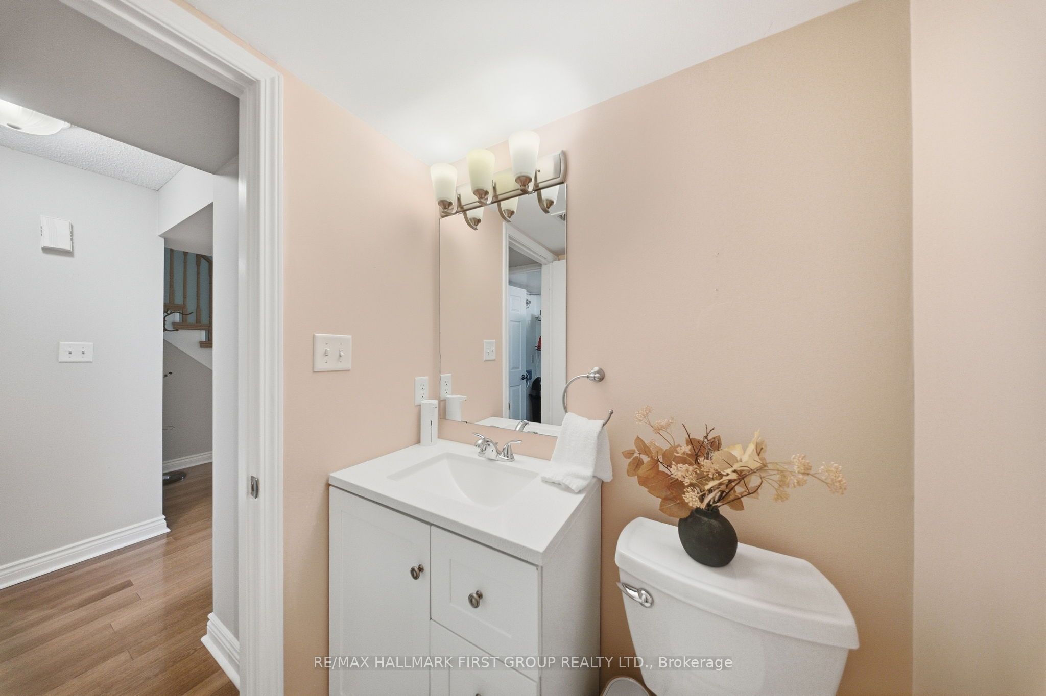8 Petra Way 3 Property Photo 18
