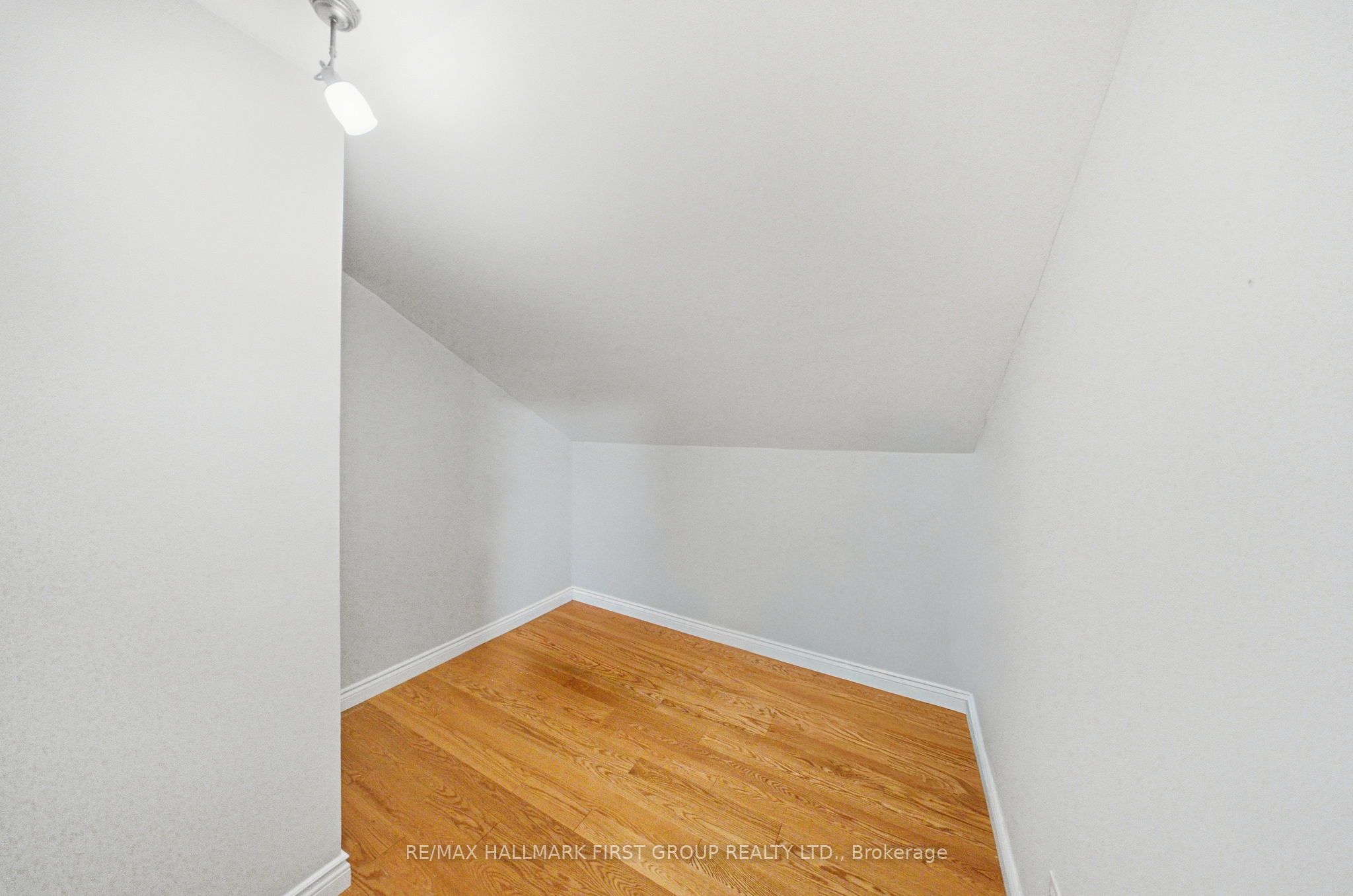 8 Petra Way 3 Property Photo 23