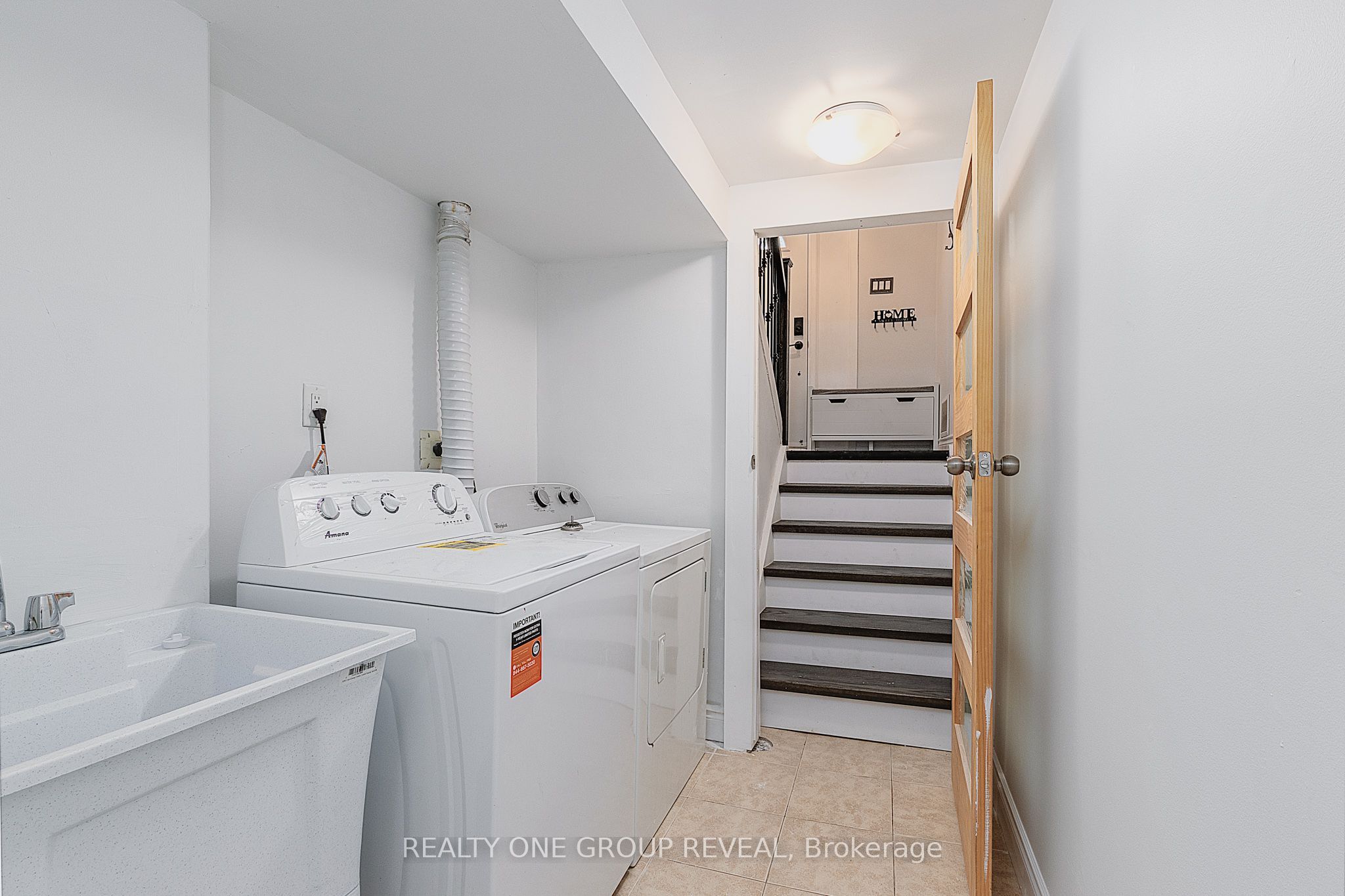 222 Pearson Street 15 Property Photo 24