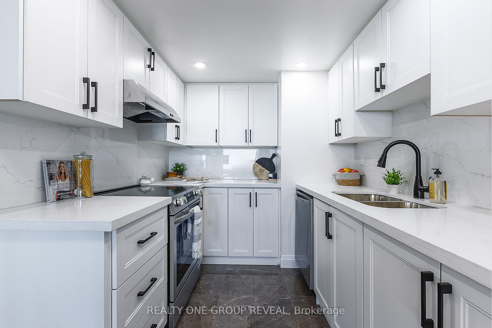 121 Ling Road 1509 Property Photo 1